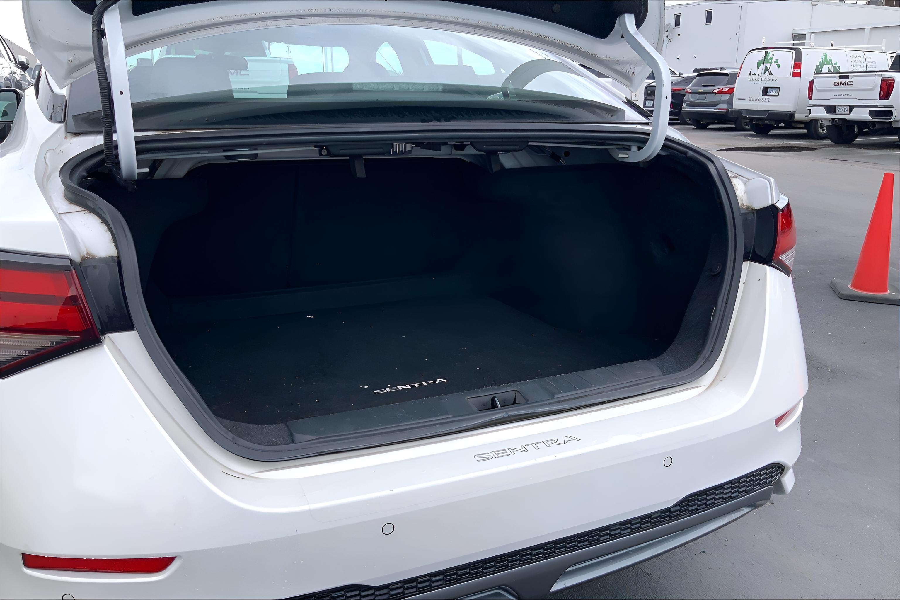 2022 Nissan Sentra SR