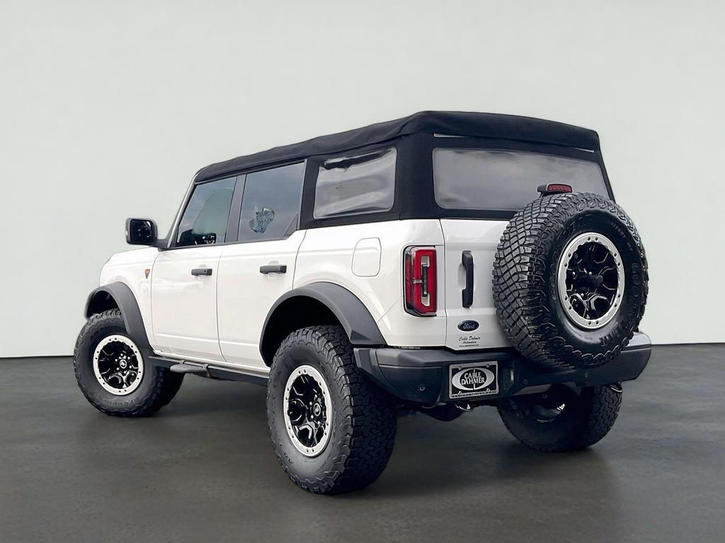 2021 Ford Bronco Base