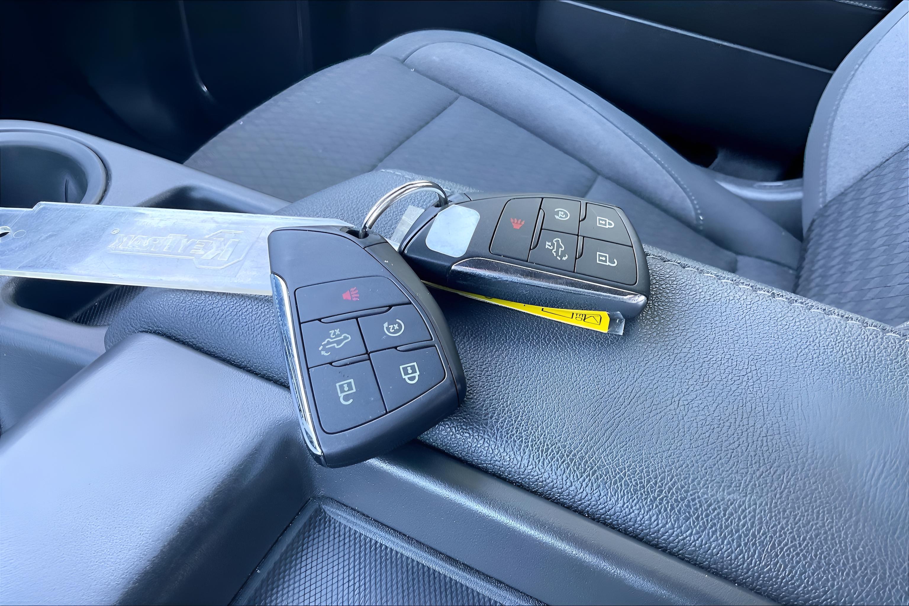 2024 Chevrolet Silverado 1500 LT (2FL)