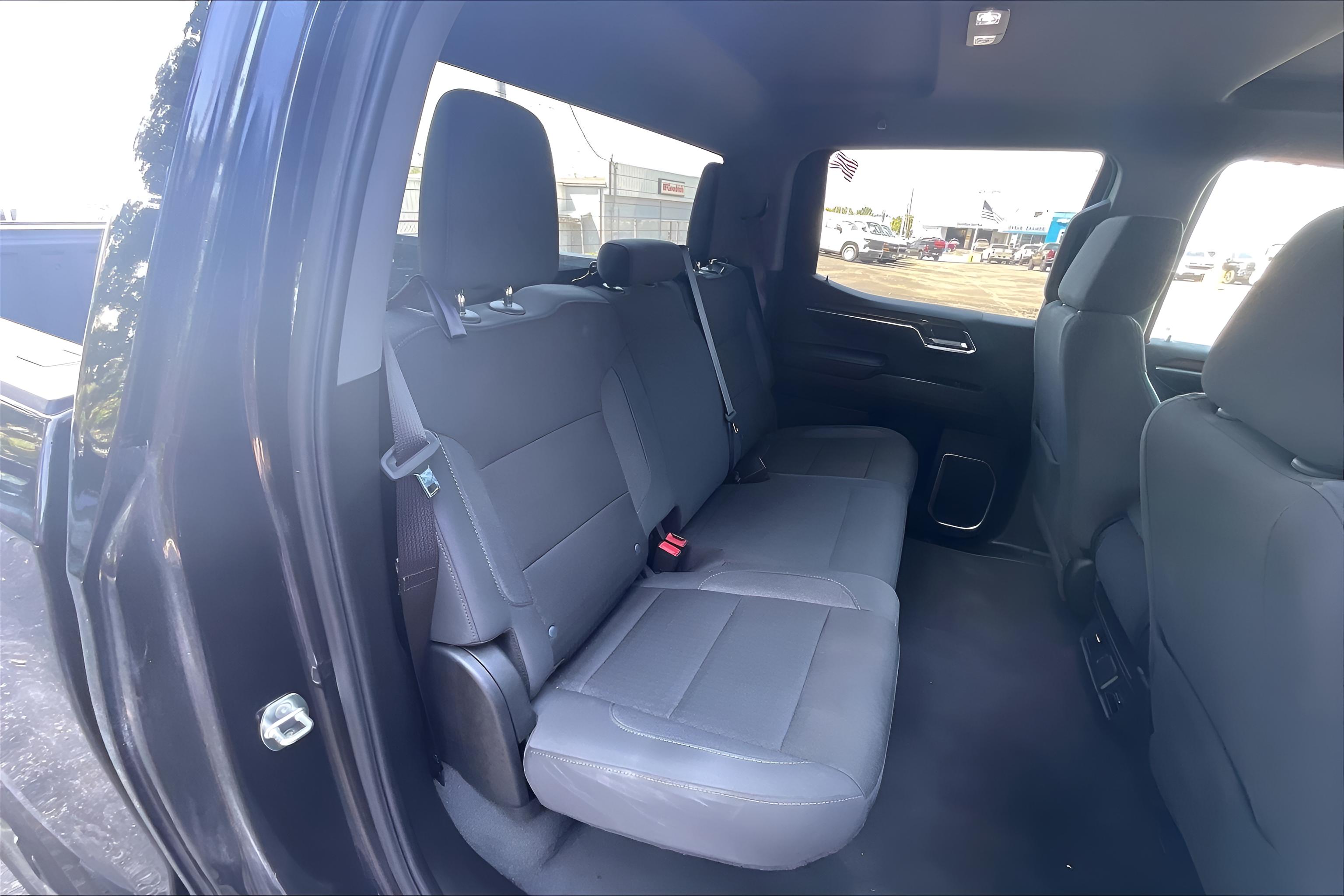 2024 Chevrolet Silverado 1500 LT (2FL)