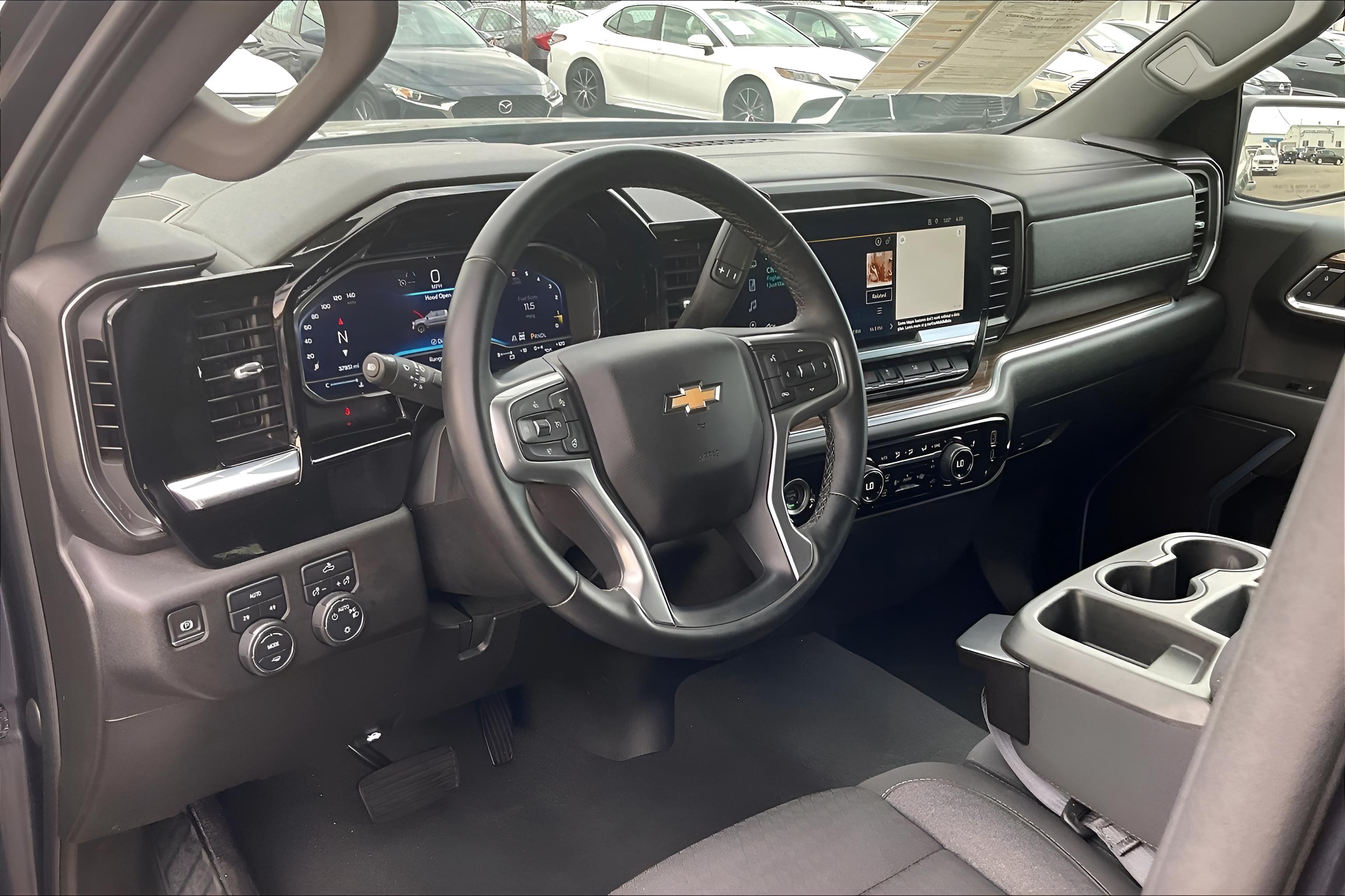 2024 Chevrolet Silverado 1500 LT (2FL)