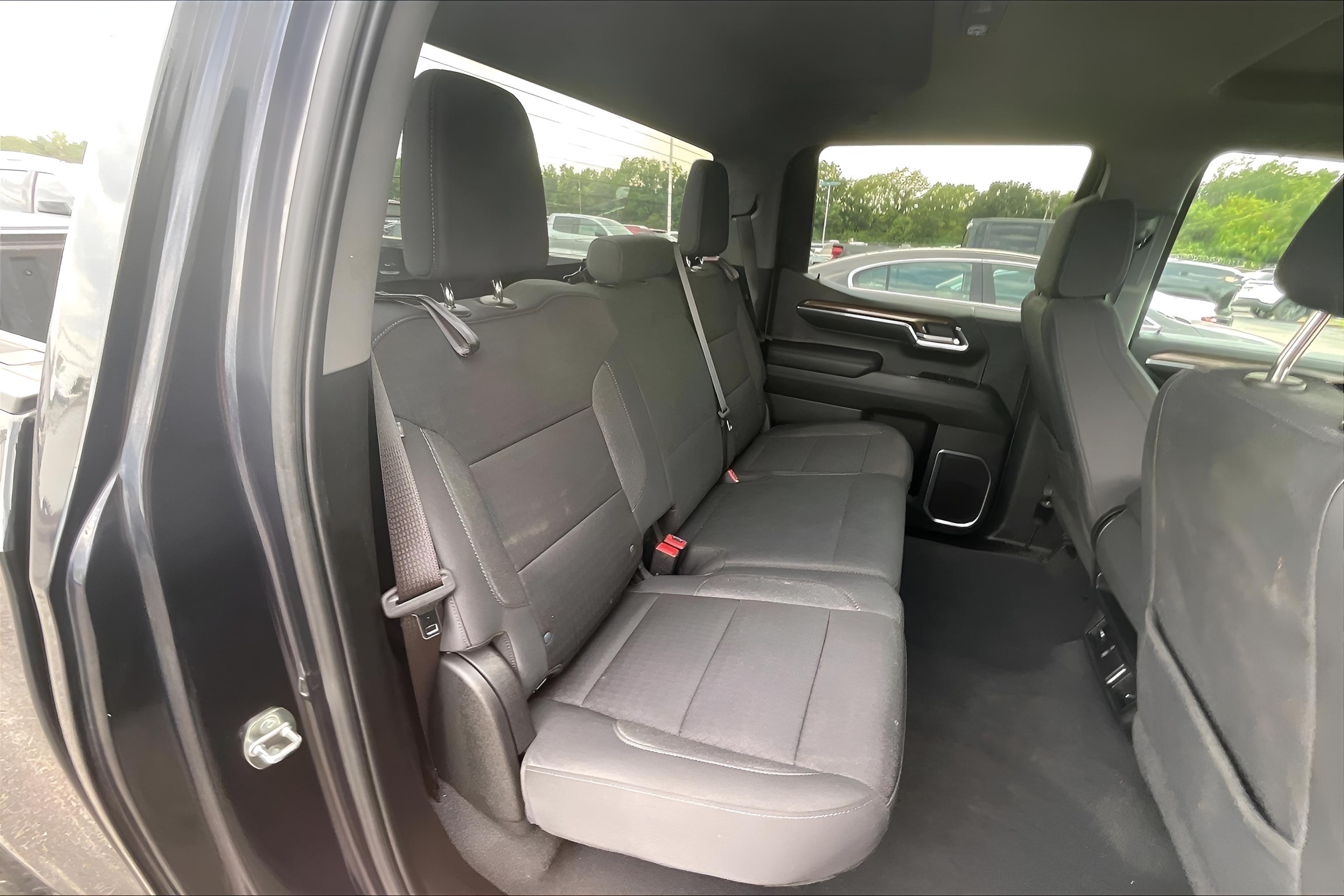 2024 Chevrolet Silverado 1500 LT (2FL)