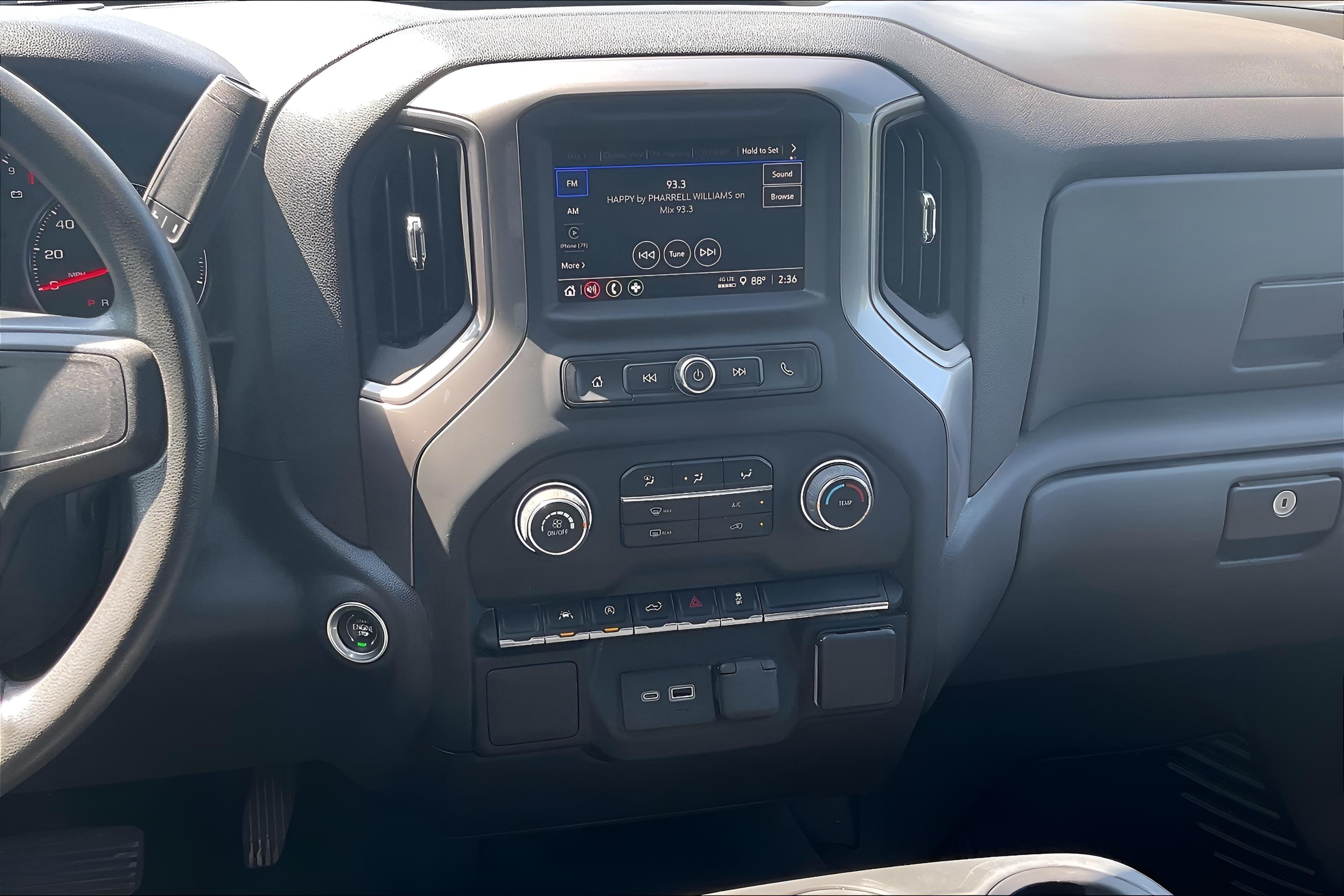 2023 Chevrolet Silverado 1500 Custom