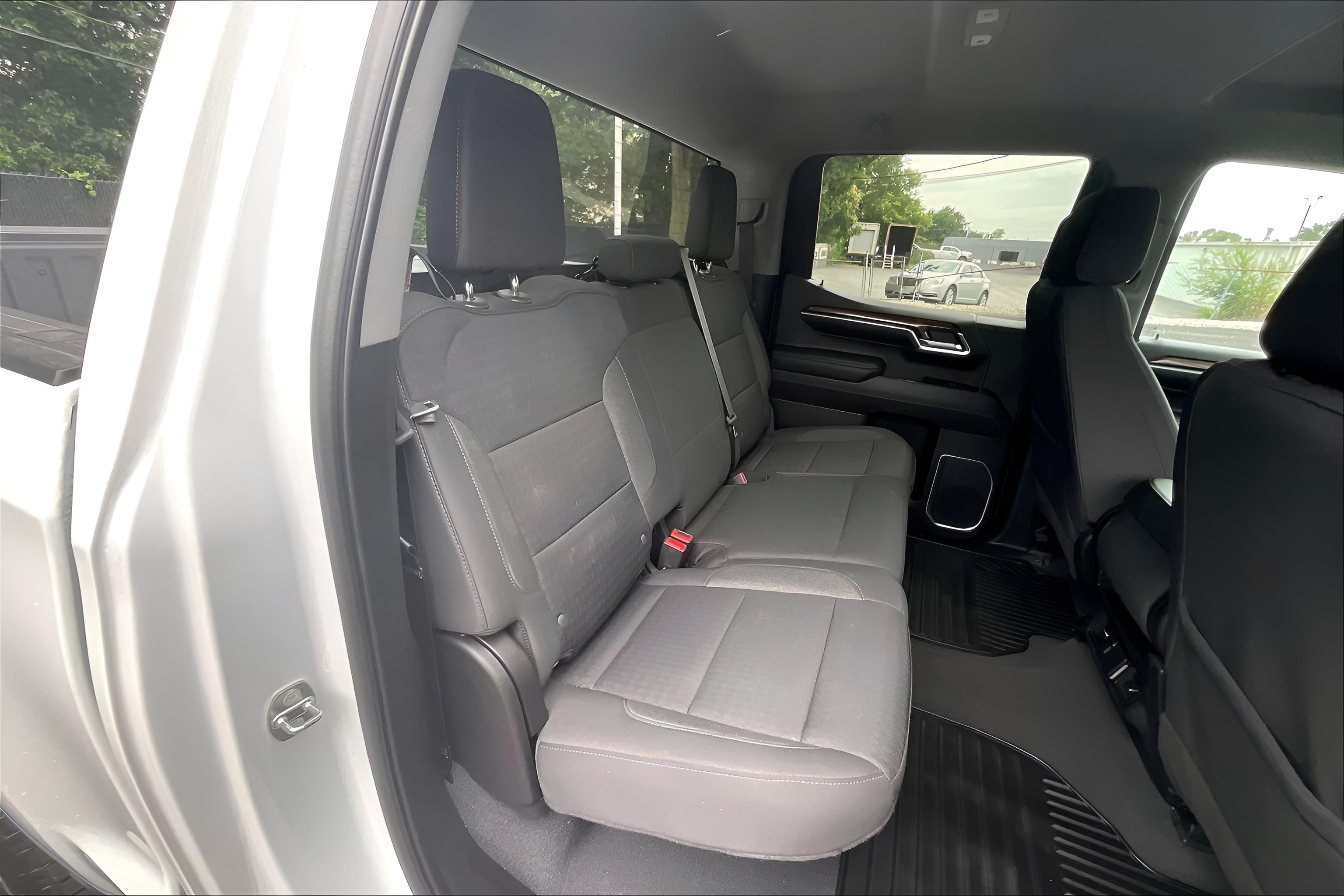 2023 Chevrolet Silverado 1500 LT (2FL)