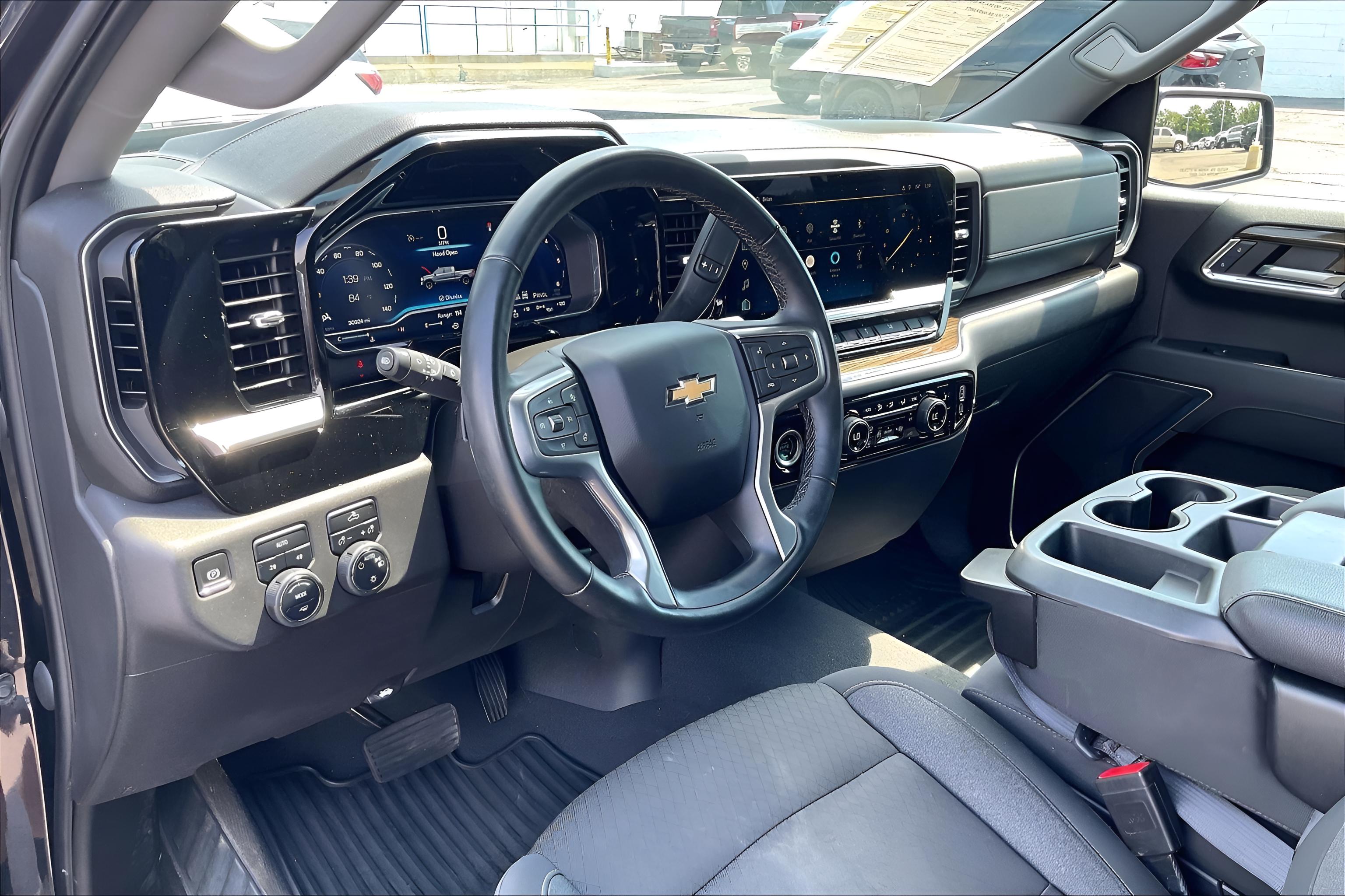 2023 Chevrolet Silverado 1500 LT (2FL)