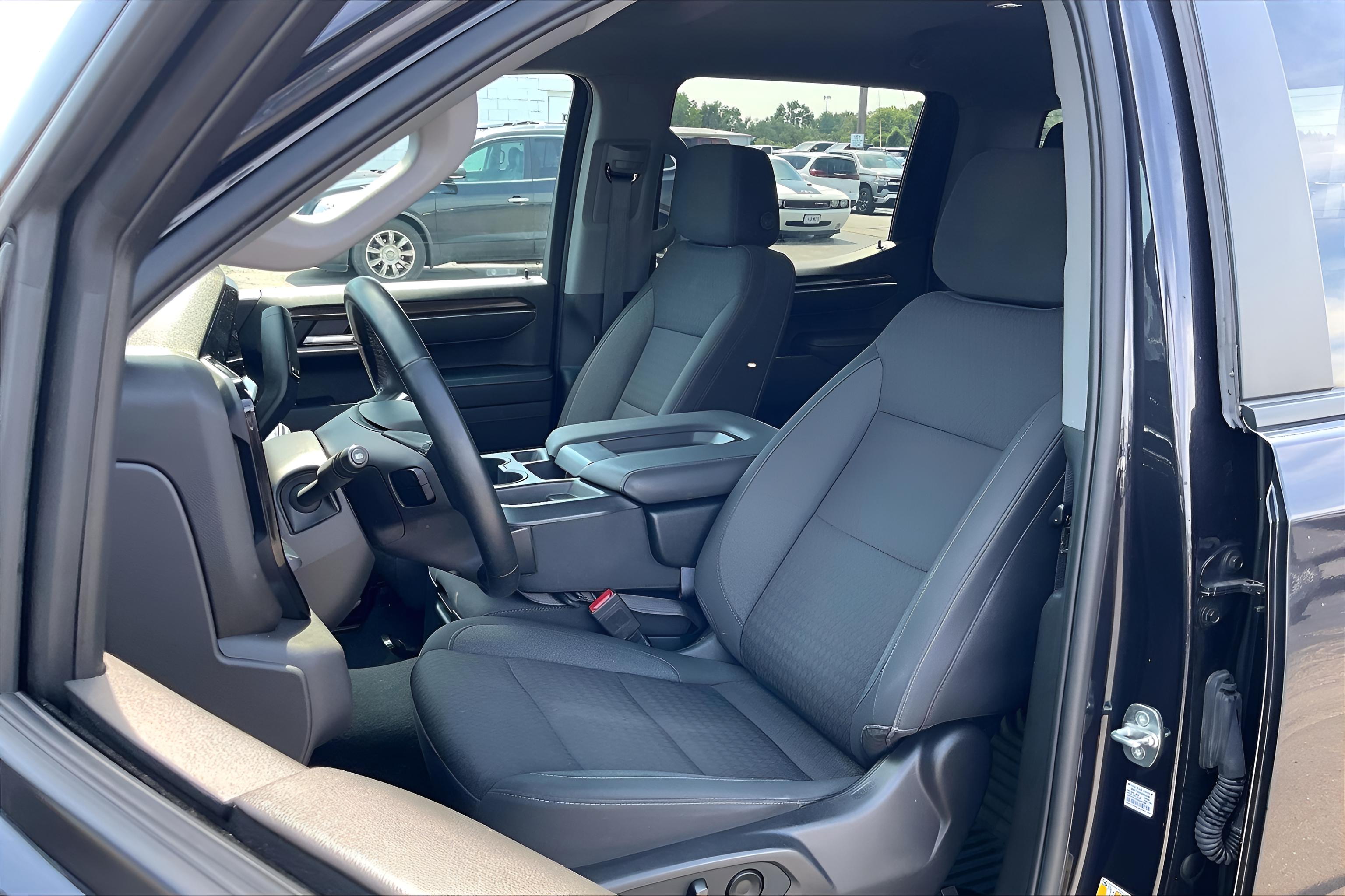 2023 Chevrolet Silverado 1500 LT (2FL)