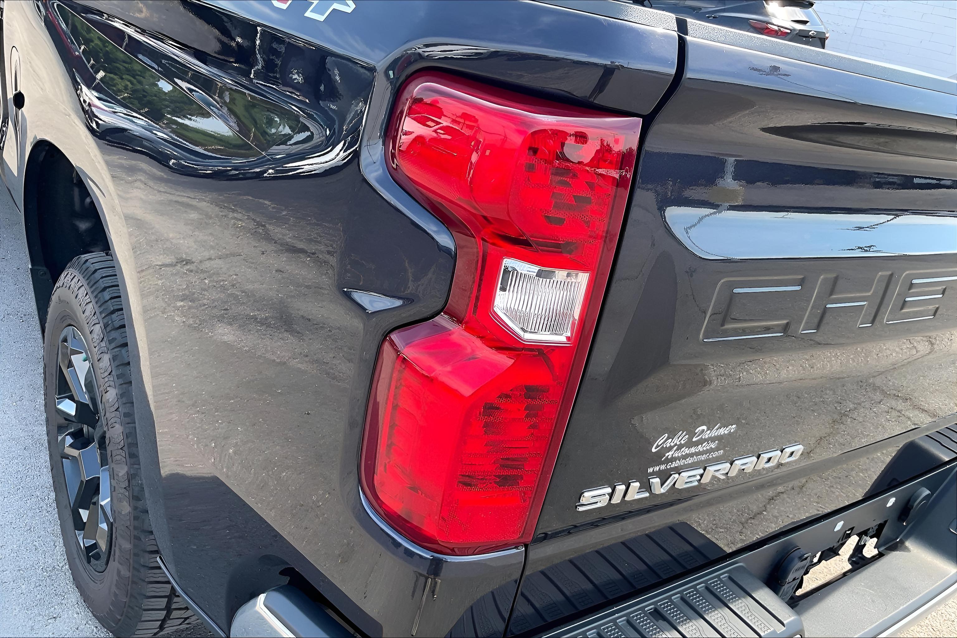 2023 Chevrolet Silverado 1500 LT (2FL)