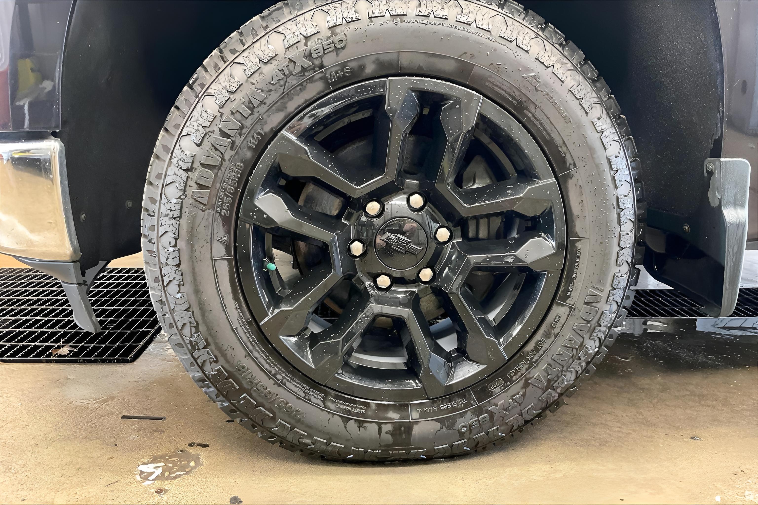 2023 Chevrolet Silverado 1500 LT (2FL)