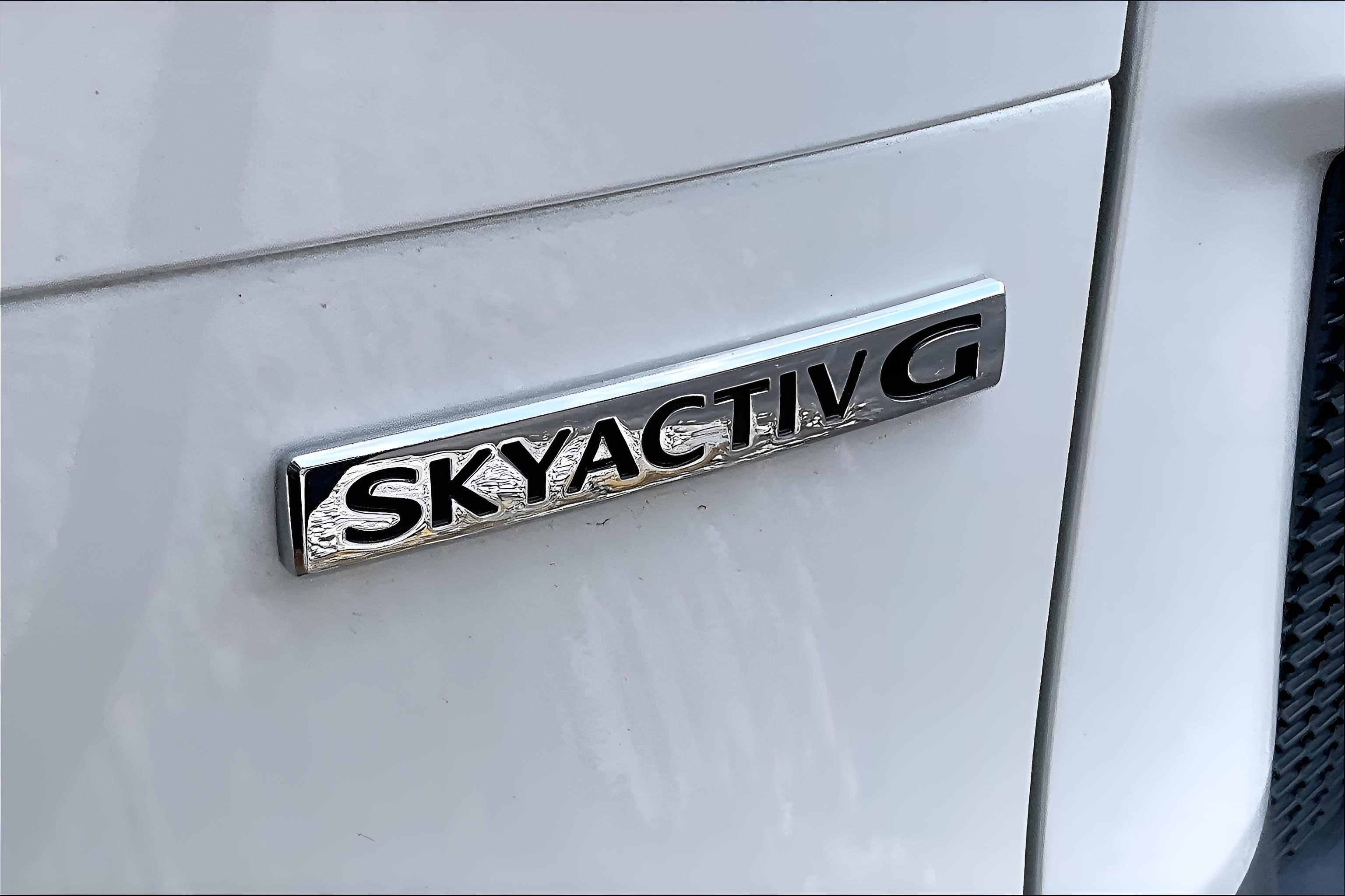 2025 Mazda Mazda CX-50 2.5 S Preferred Package