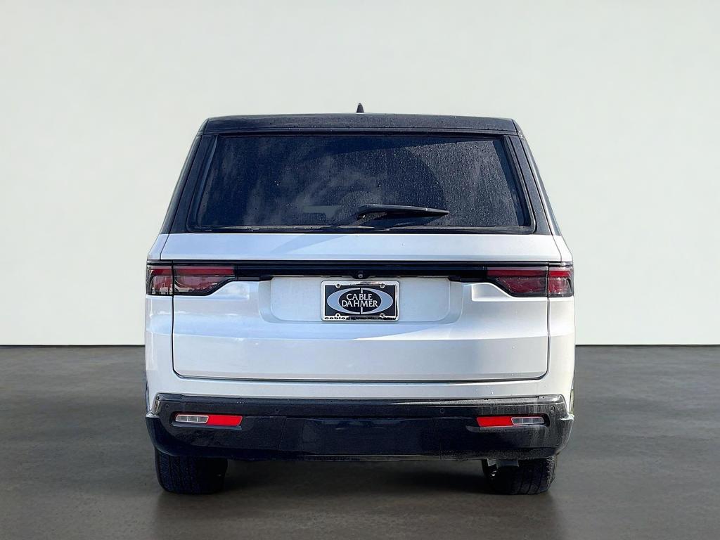 2023 Jeep Wagoneer L Series III