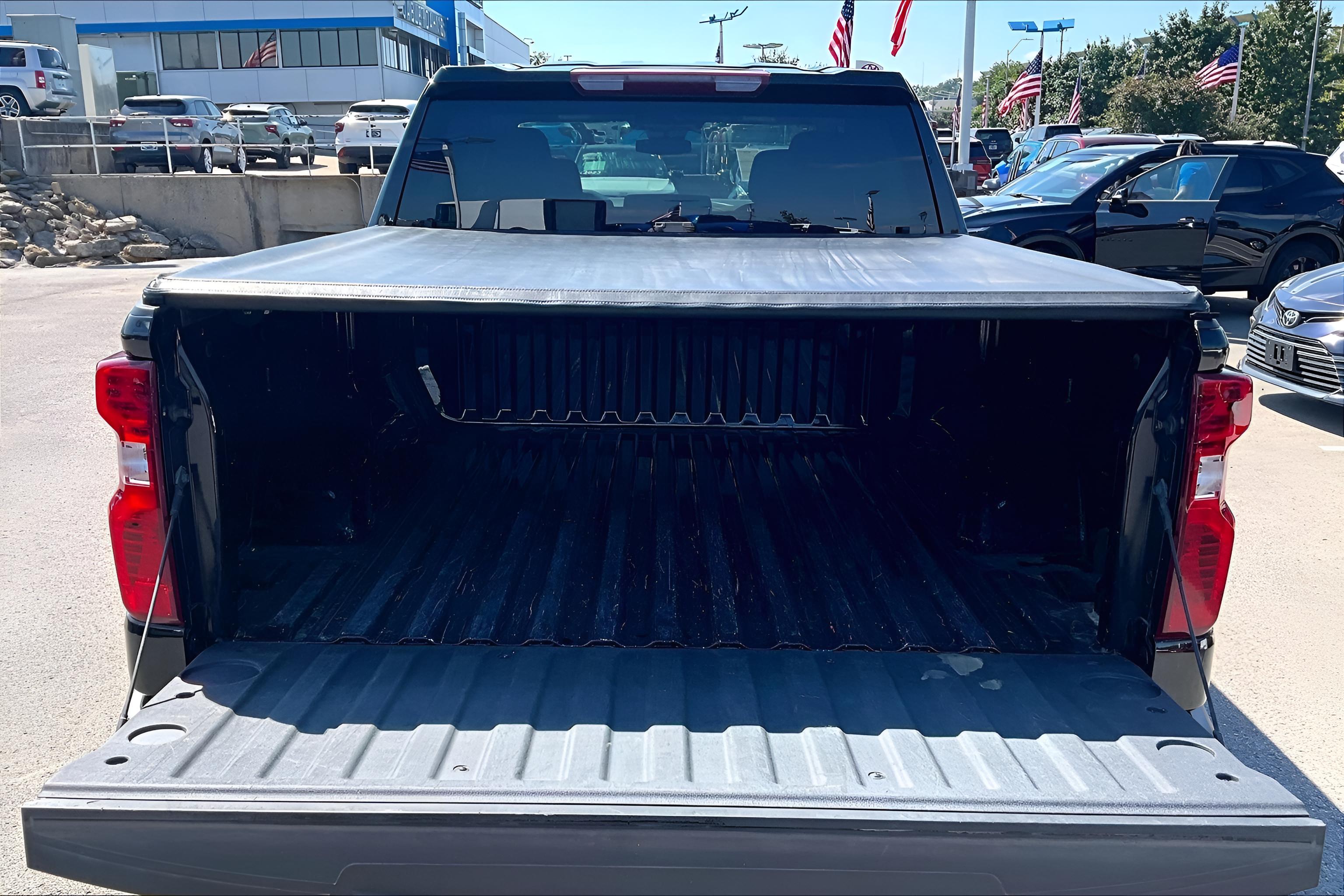 2024 Chevrolet Silverado 1500 LT (2FL)