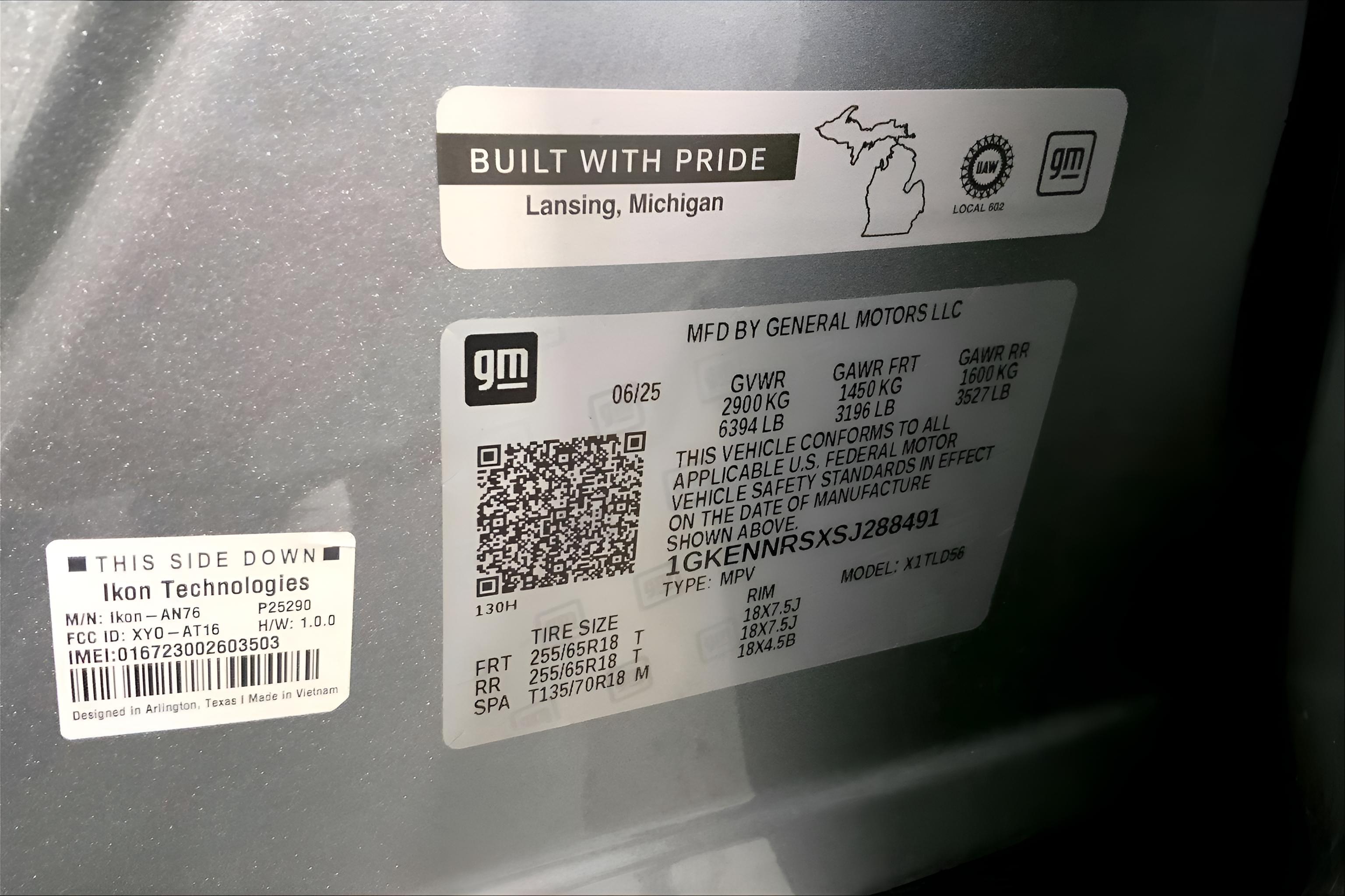 2025 GMC Acadia Elevation