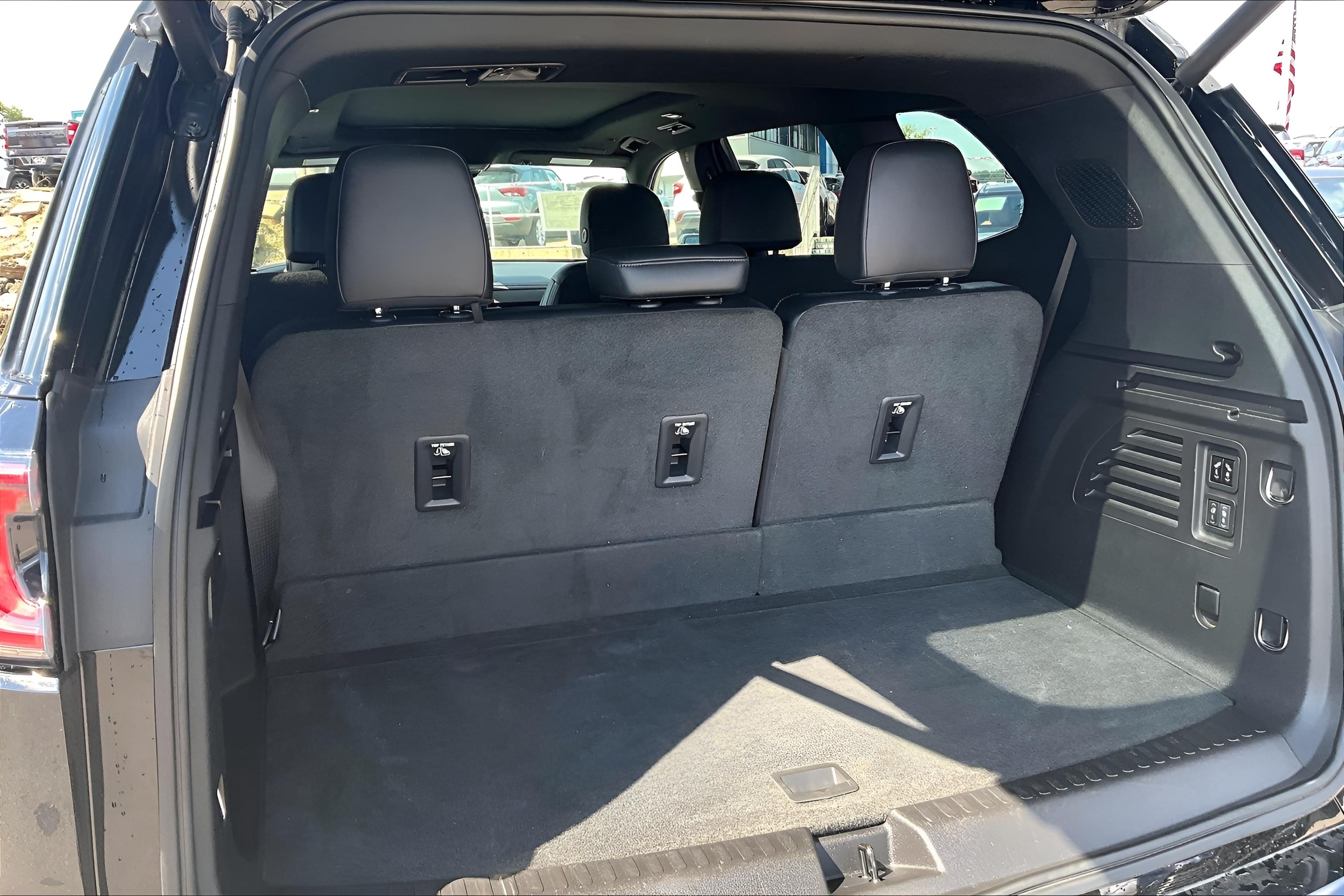 2024 GMC Acadia Denali