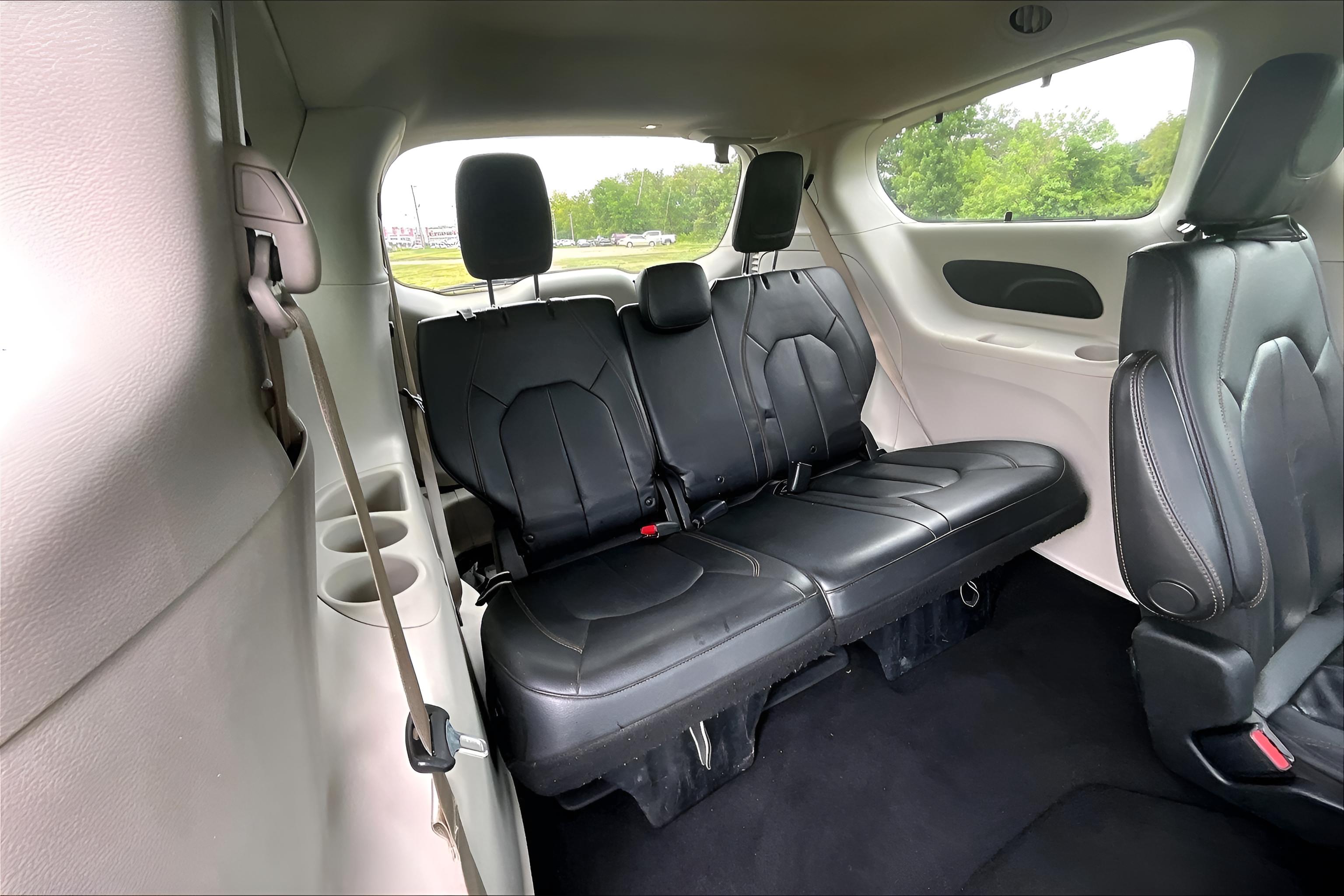 2018 Chrysler Pacifica Touring L
