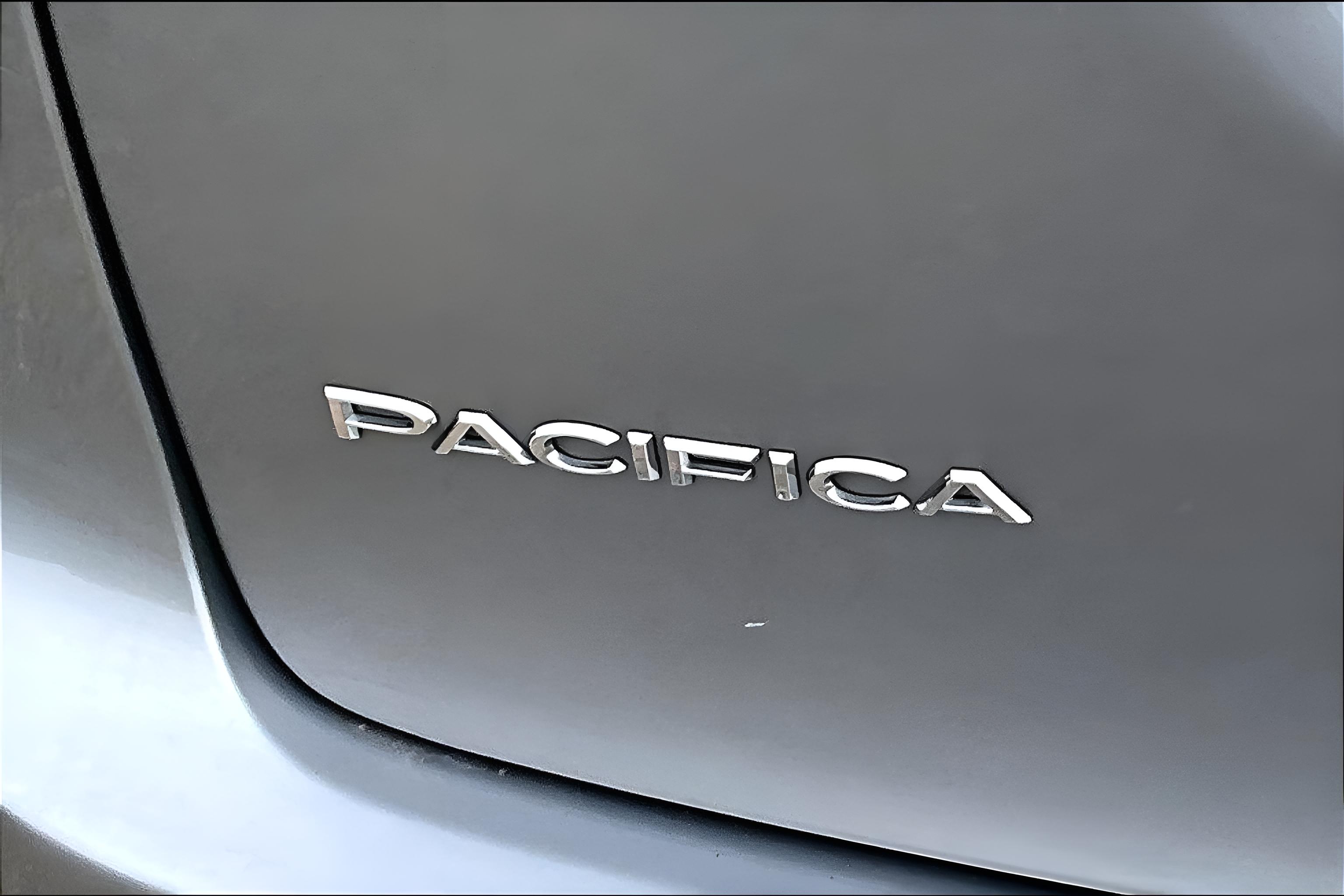 2018 Chrysler Pacifica Touring L