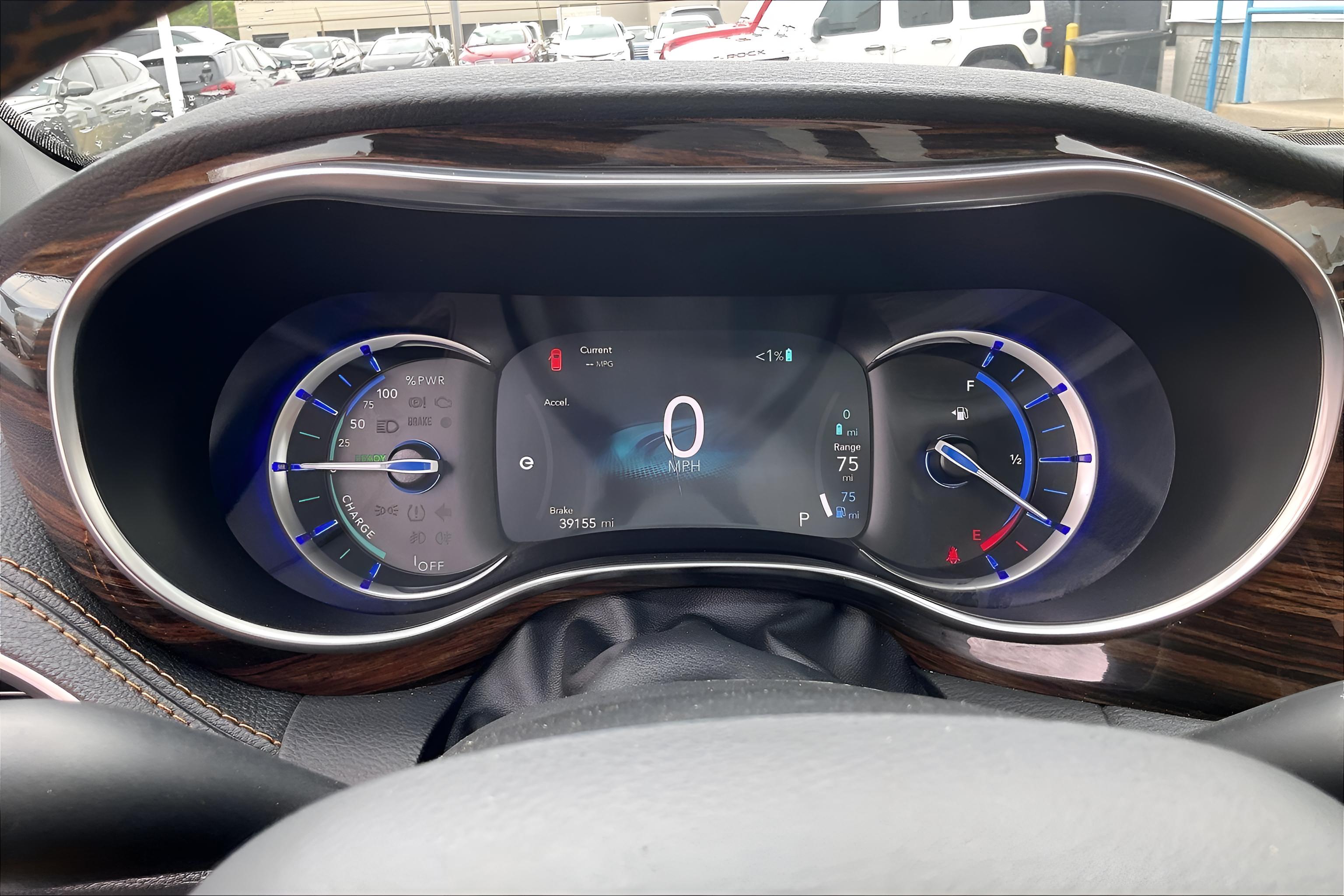 2023 Chrysler Pacifica Hybrid Pinnacle