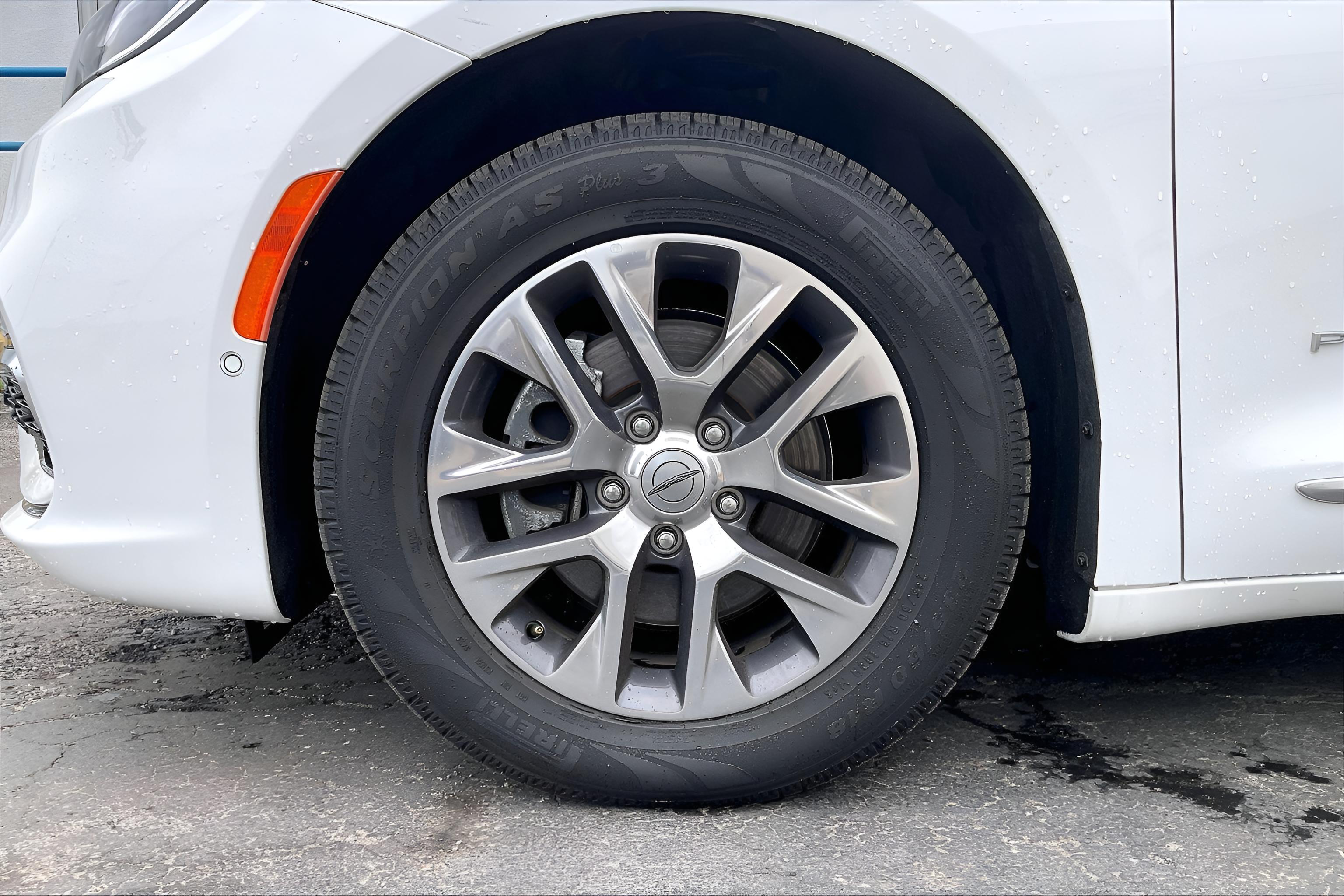 2023 Chrysler Pacifica Hybrid Pinnacle