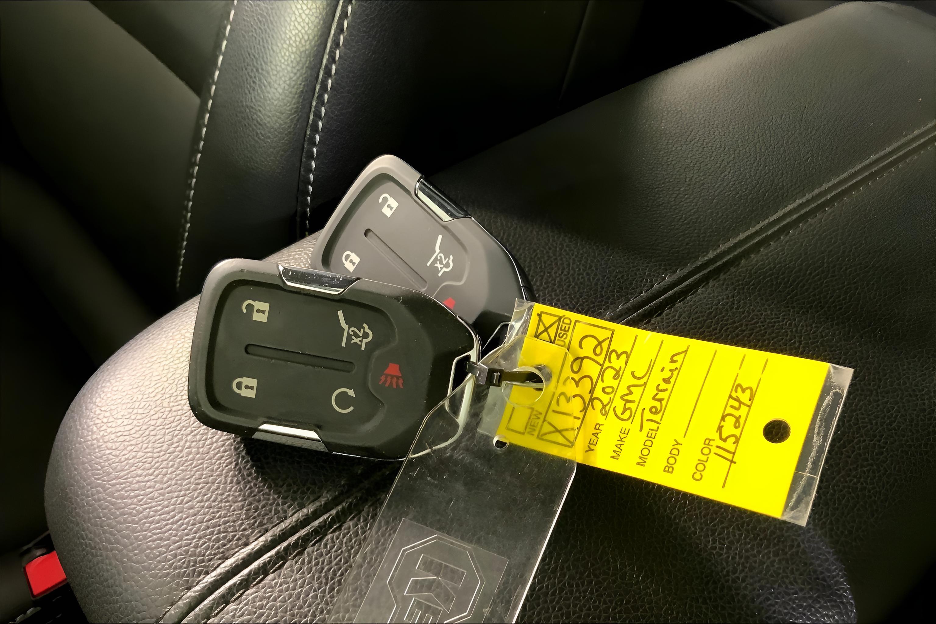 2023 GMC Terrain SLT
