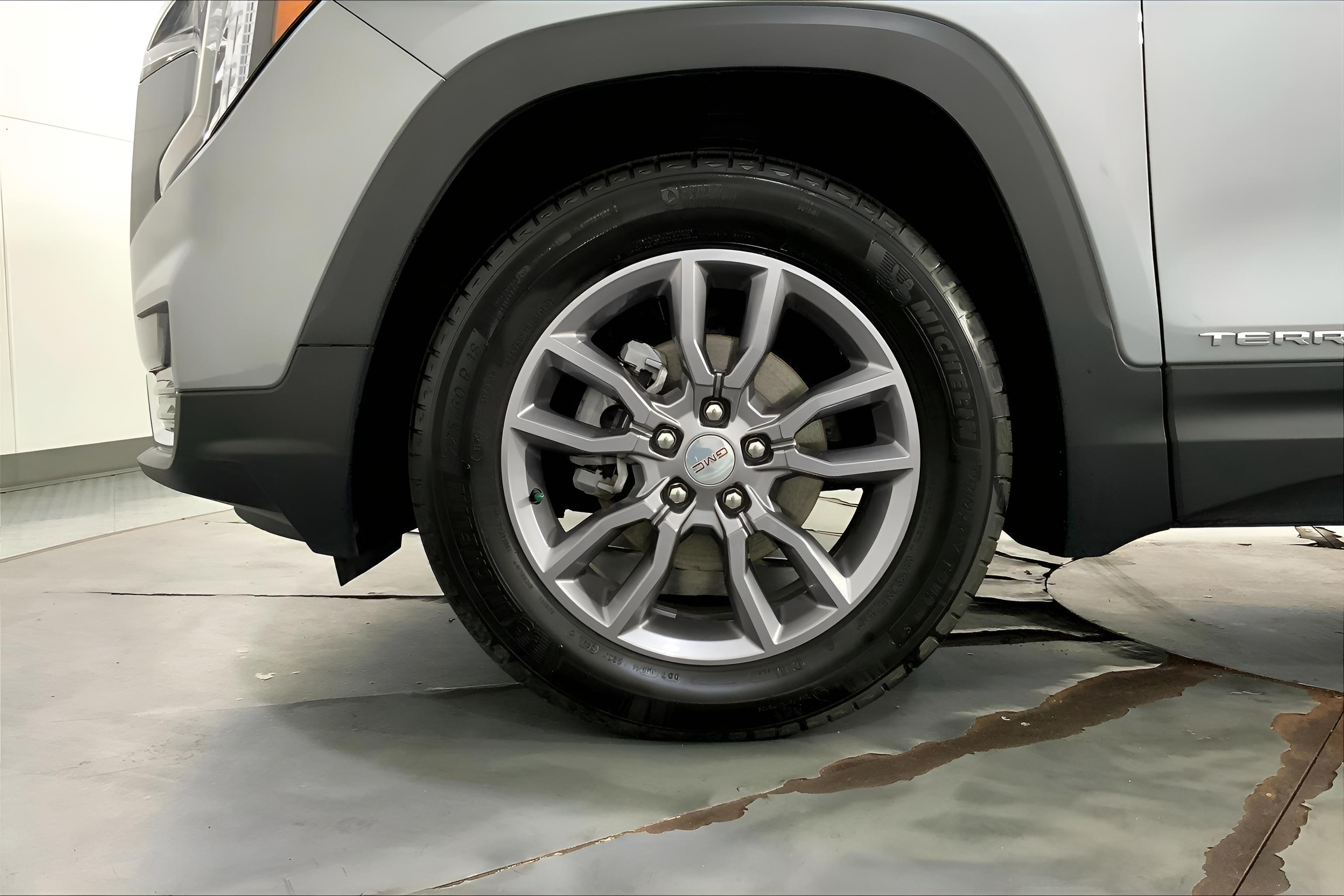 2023 GMC Terrain SLT