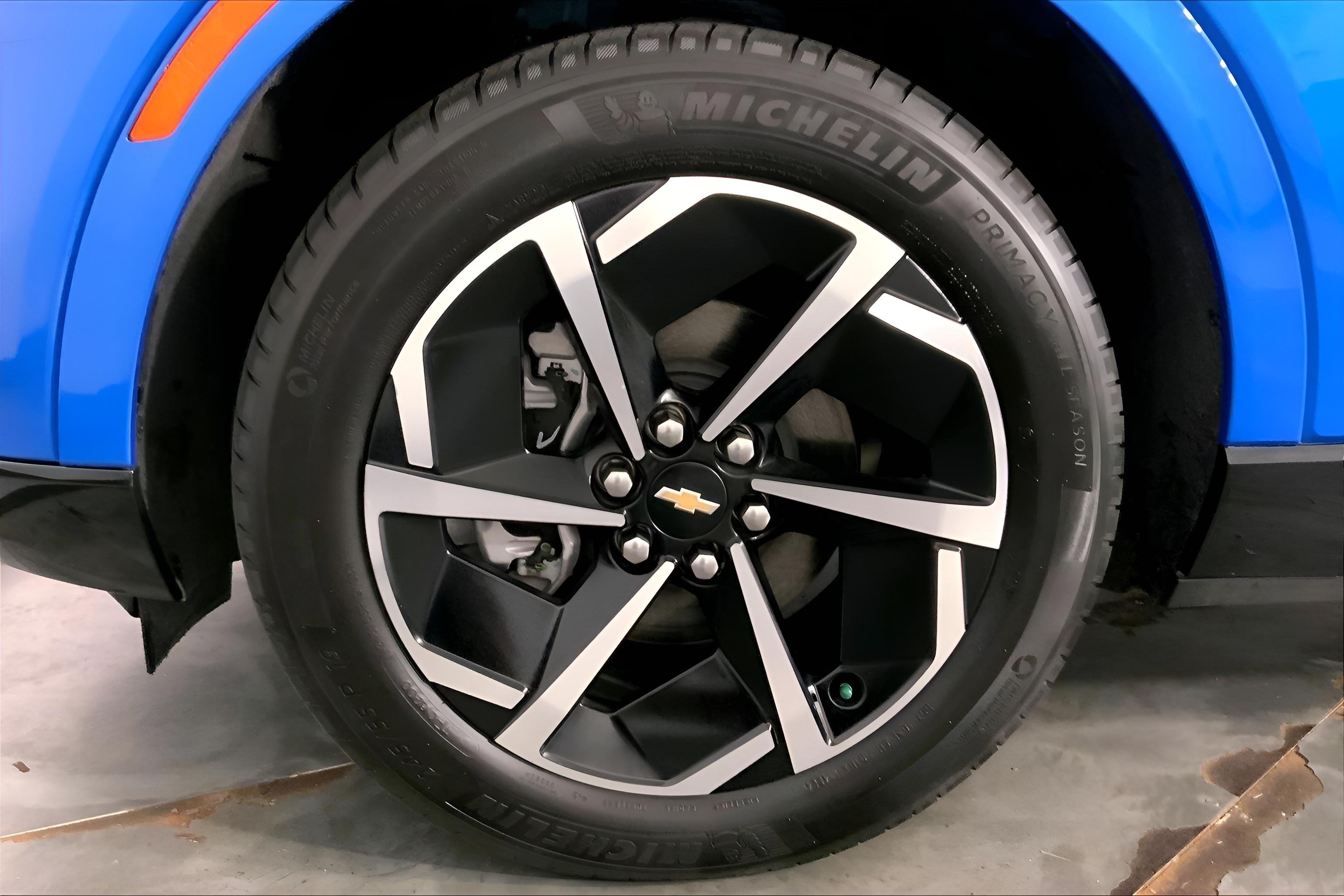 2025 Chevrolet Equinox EV LT