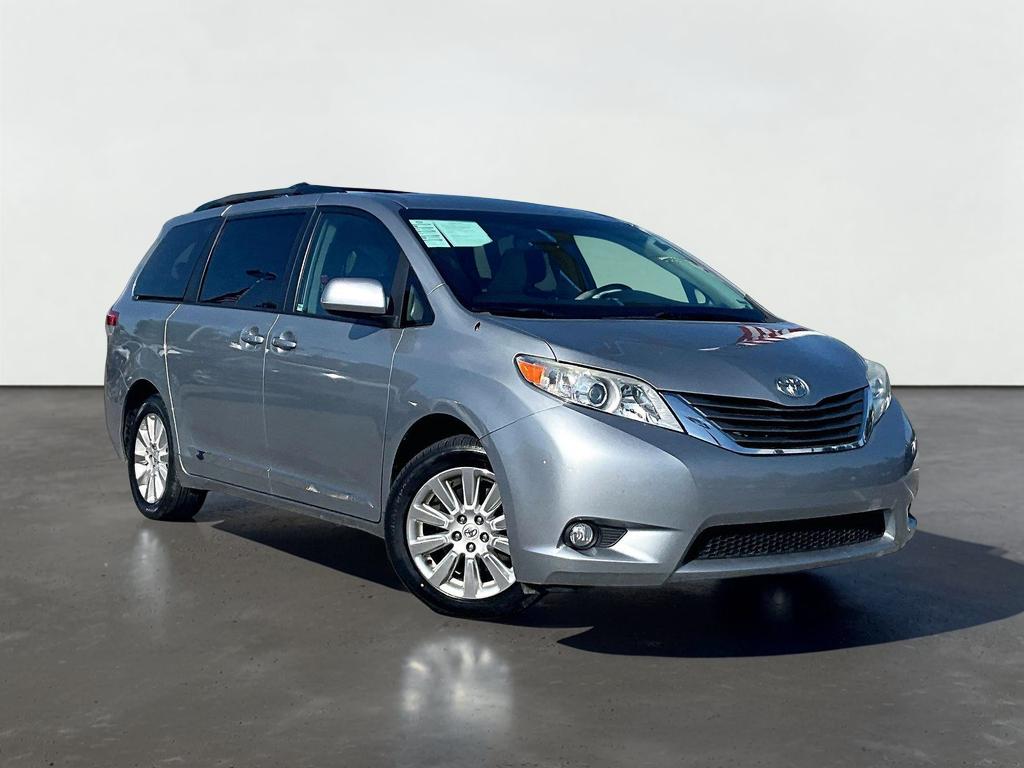 2012 Toyota Sienna XLE