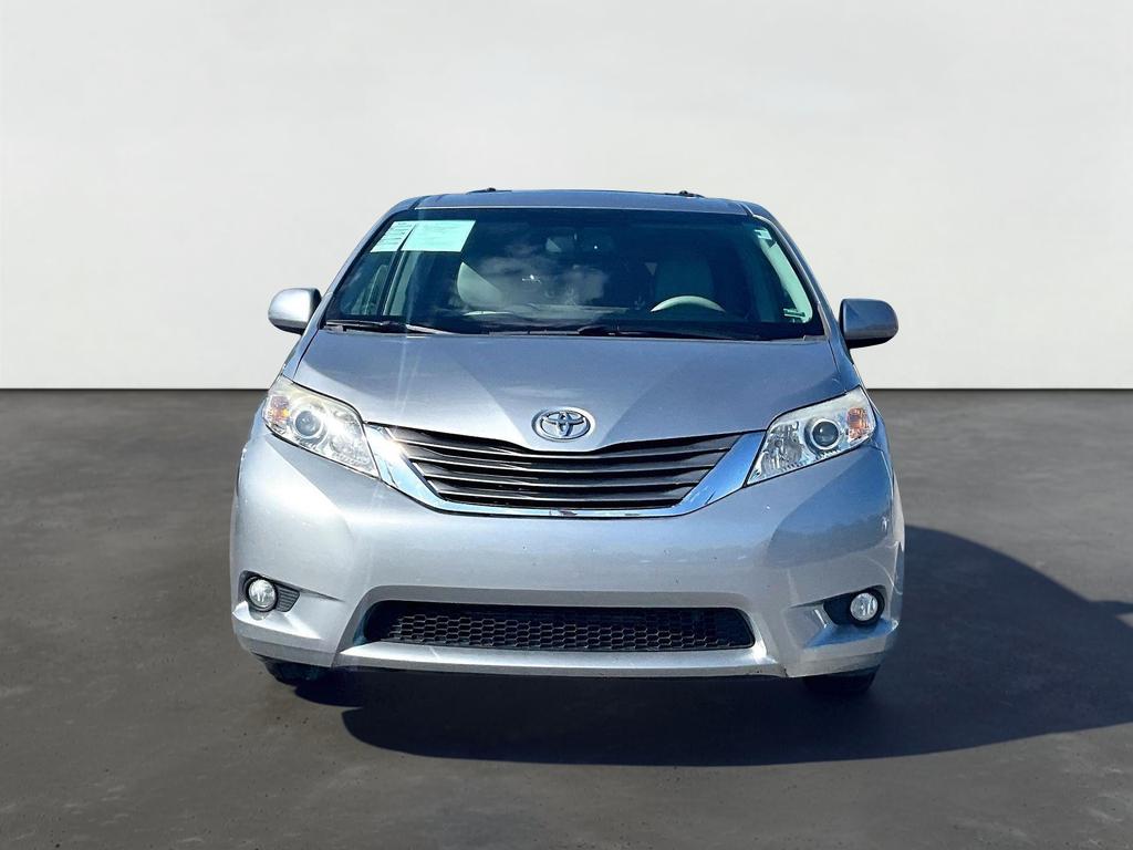 2012 Toyota Sienna XLE