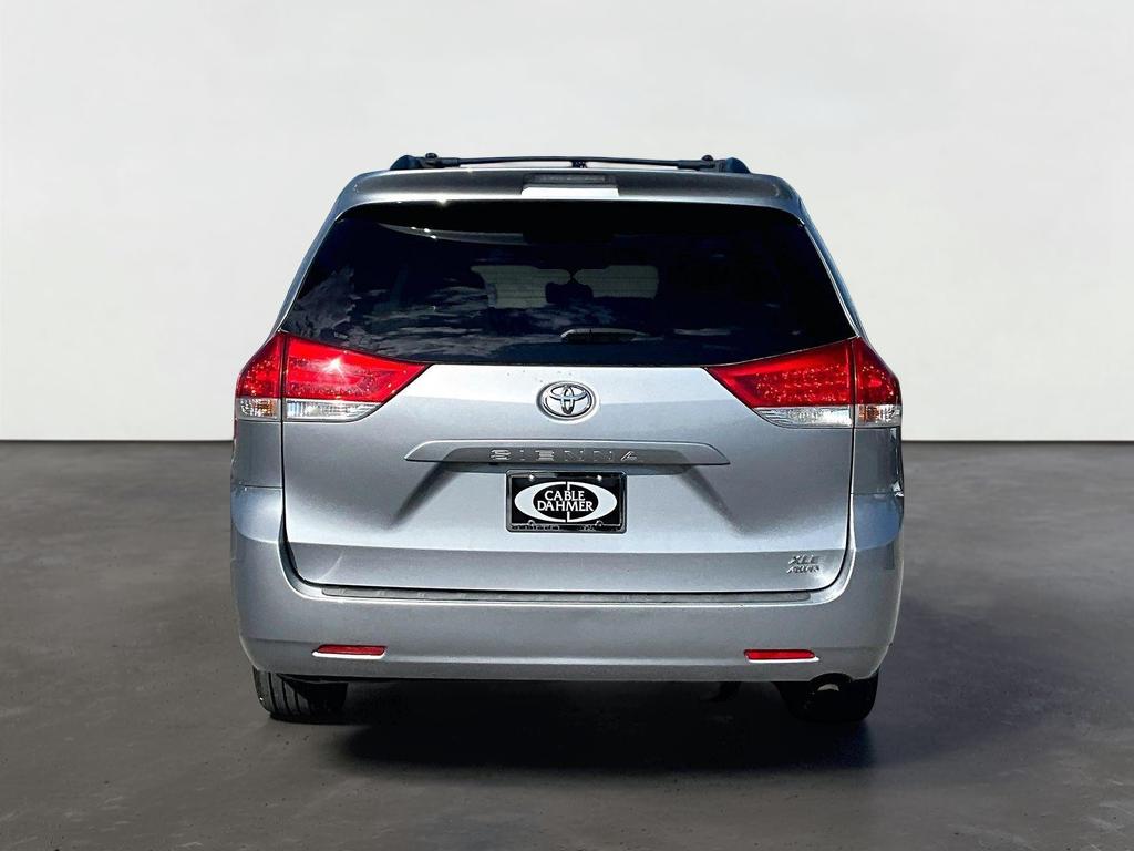 2012 Toyota Sienna XLE