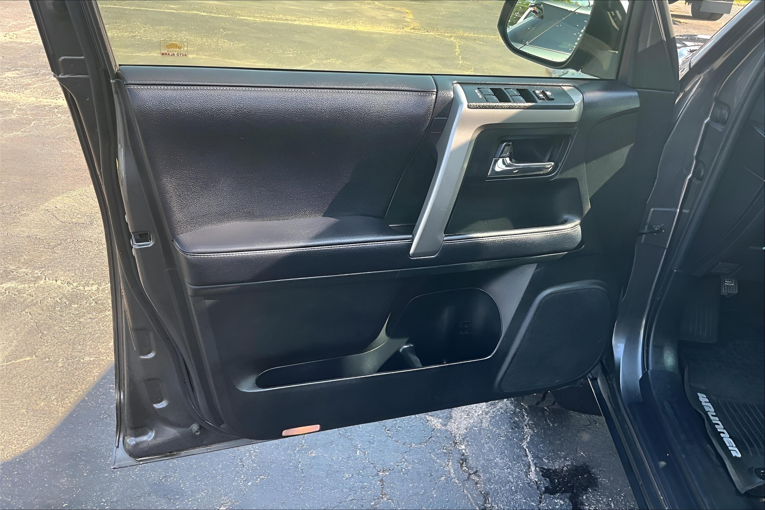 2020 Toyota 4Runner SR5
