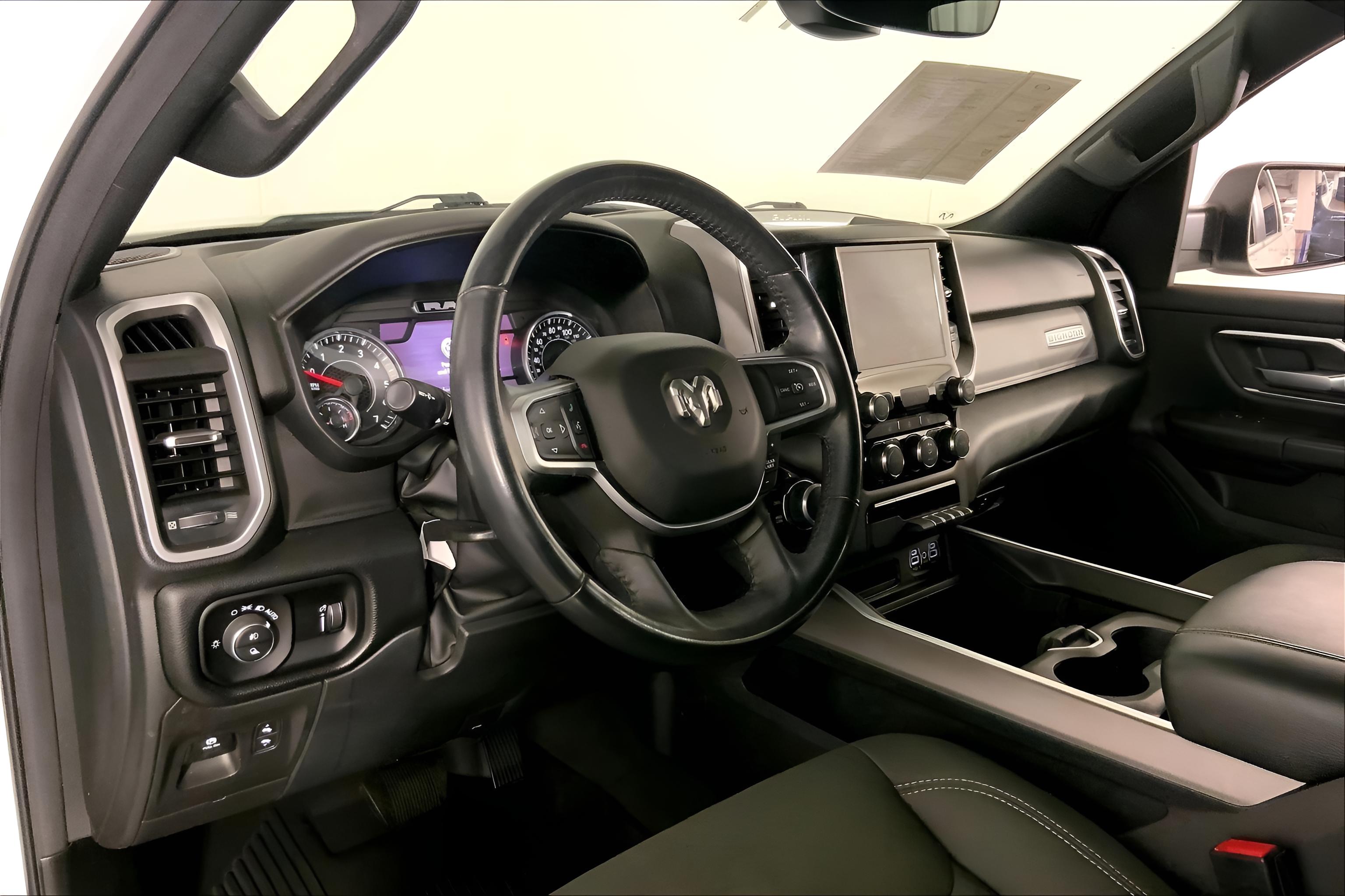 2022 RAM 1500 Big Horn Crew Cab 4x4 5'7' Box