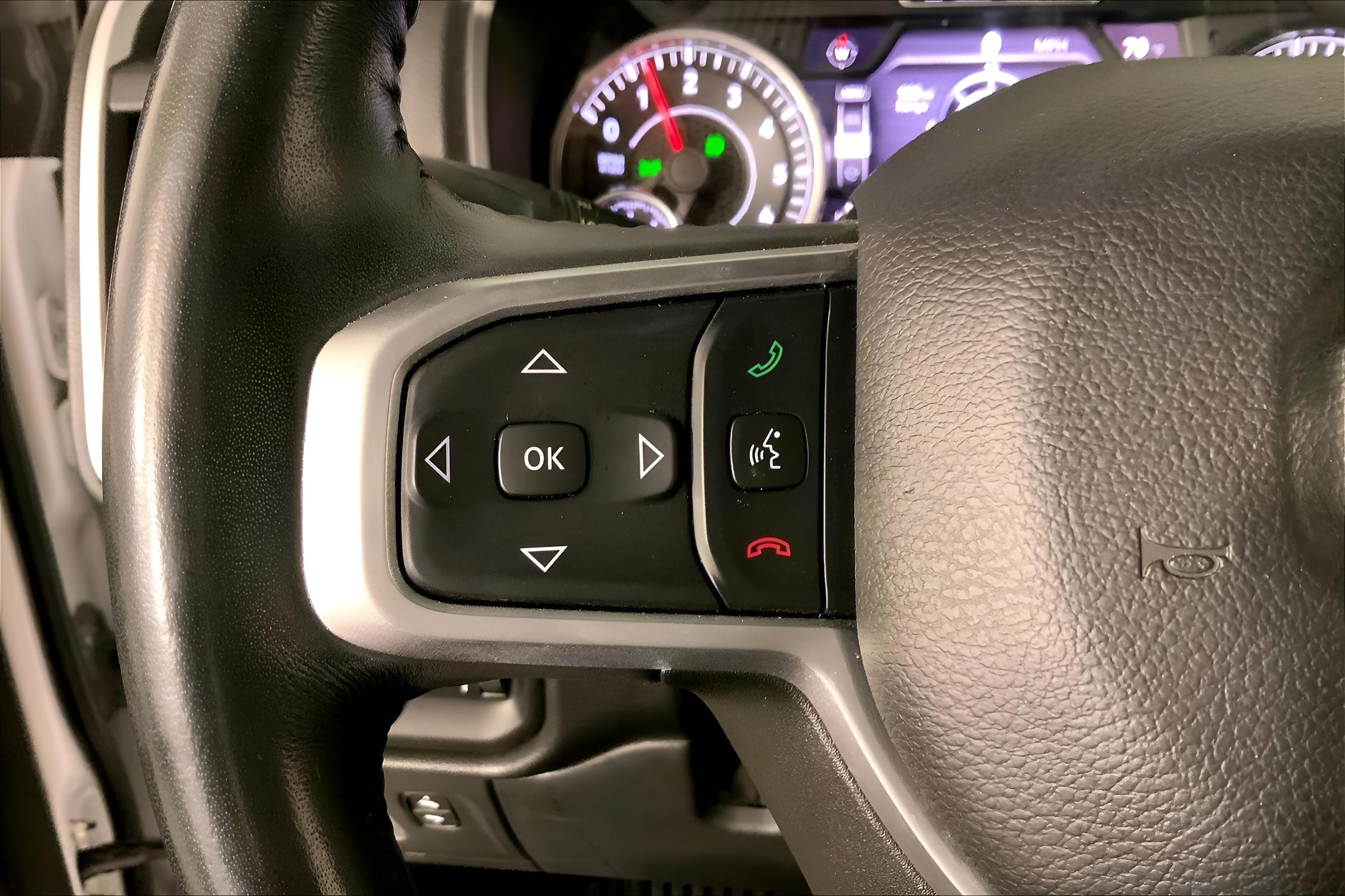 2022 RAM 1500 Big Horn Crew Cab 4x4 5'7' Box