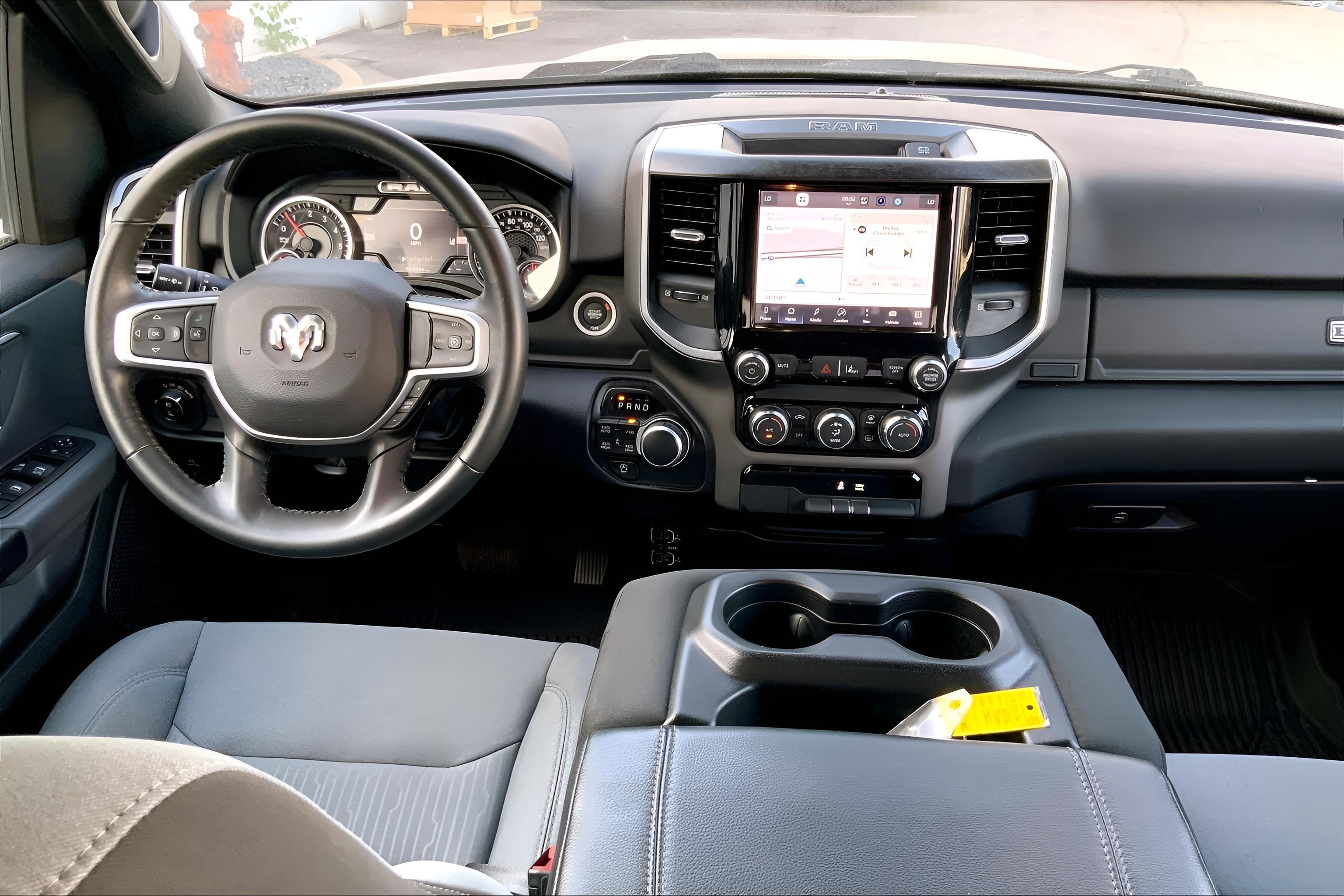 2022 RAM 1500 Big Horn Crew Cab 4x4 5'7' Box