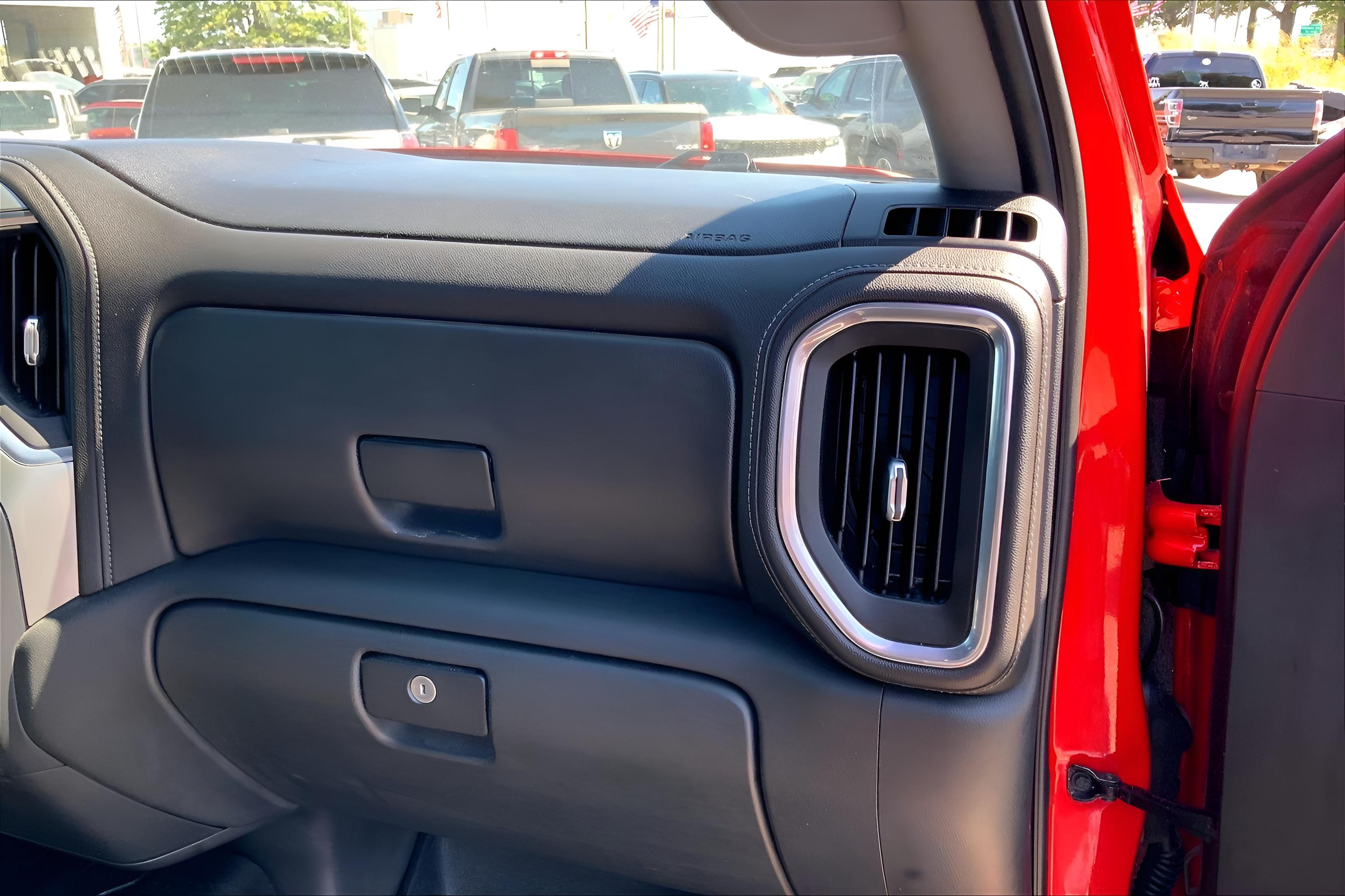 2021 Chevrolet Silverado 1500 4WD Crew Cab Short Bed LT