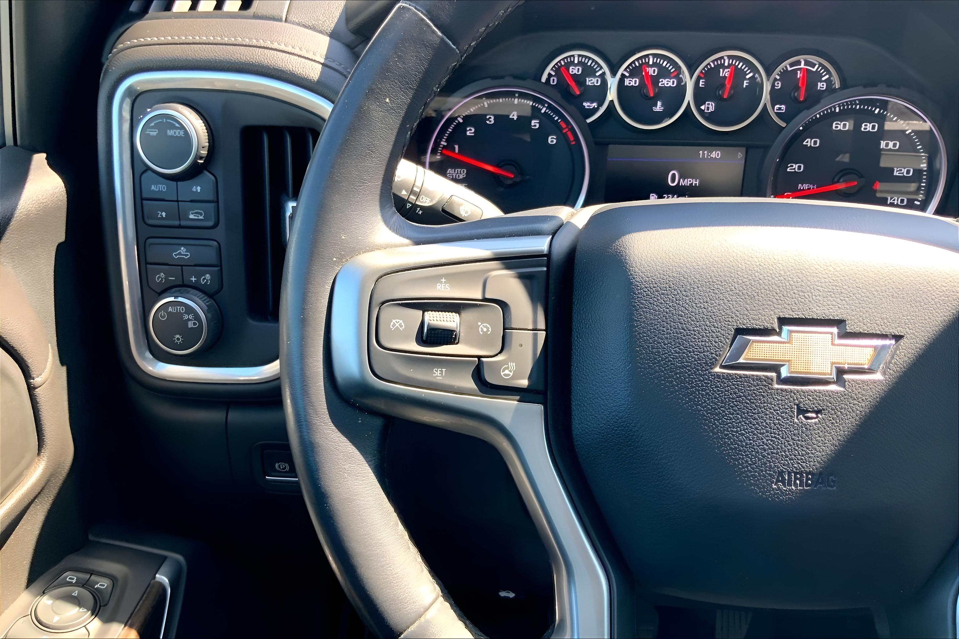 2021 Chevrolet Silverado 1500 4WD Crew Cab Short Bed LT