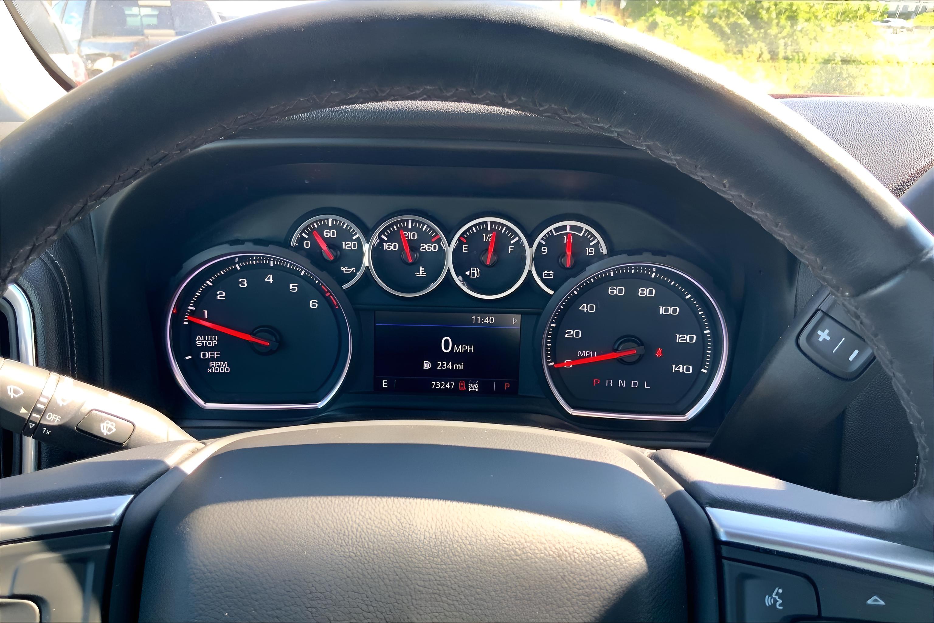 2021 Chevrolet Silverado 1500 4WD Crew Cab Short Bed LT