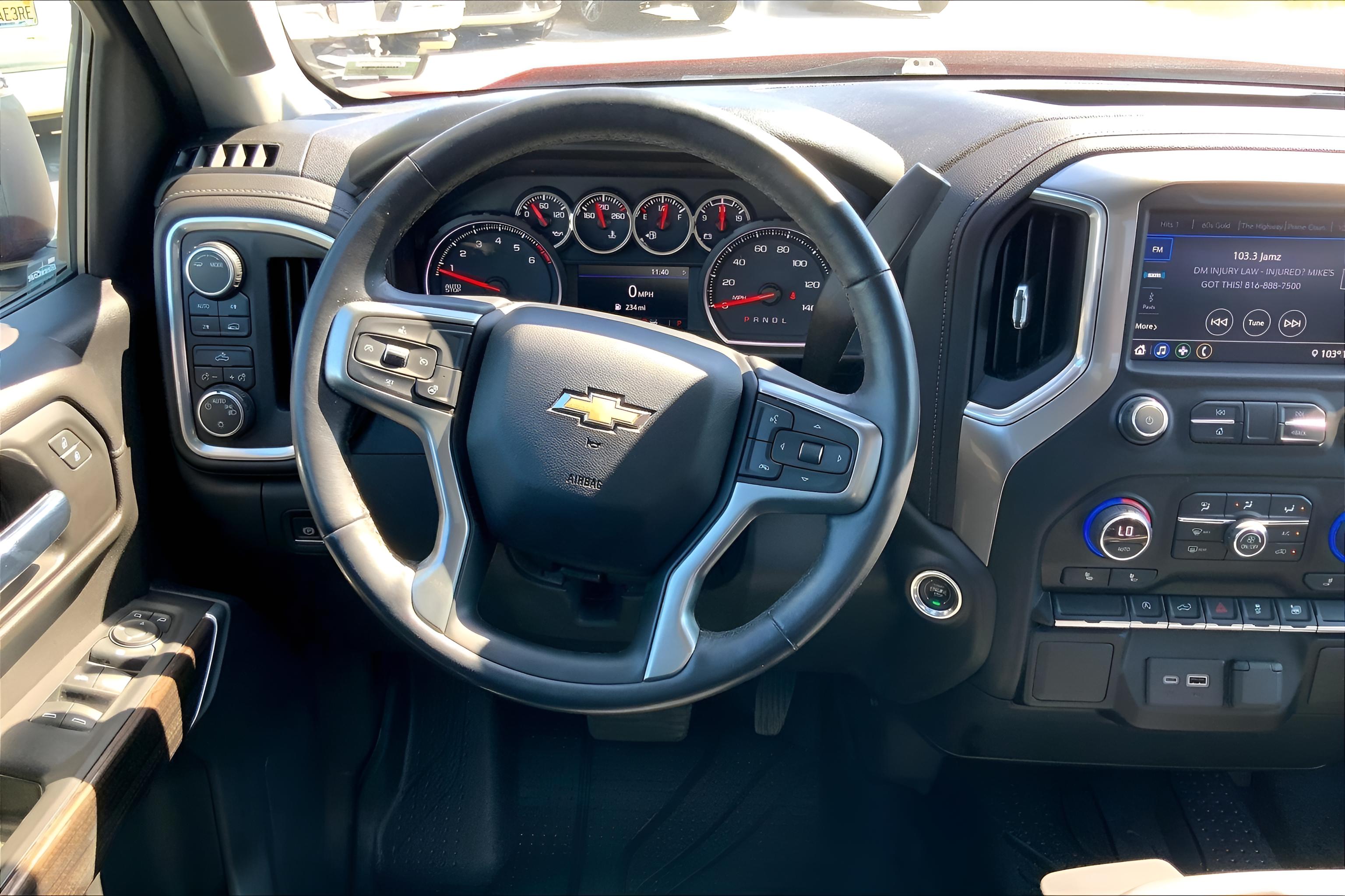 2021 Chevrolet Silverado 1500 4WD Crew Cab Short Bed LT