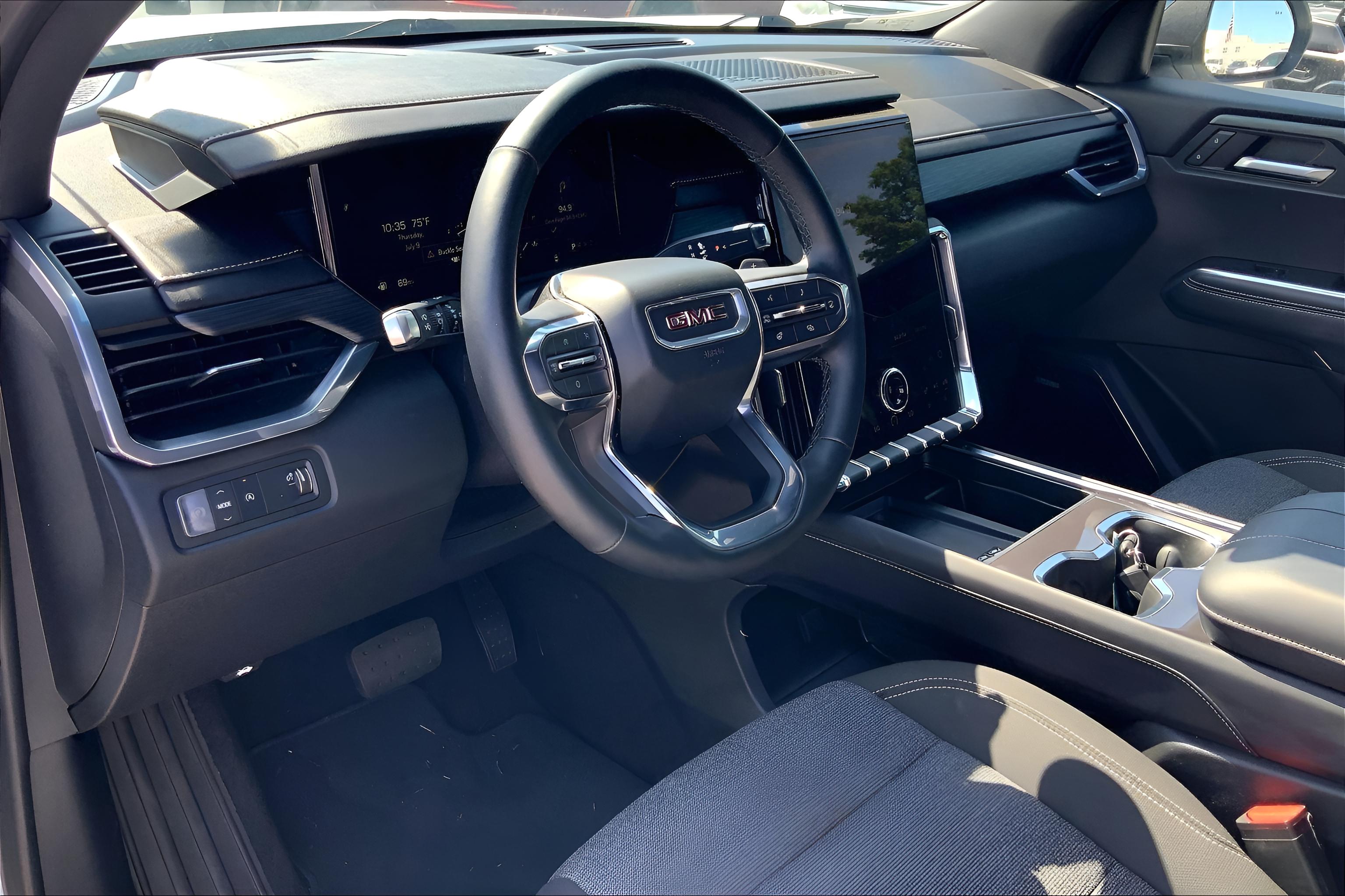 2025 GMC Acadia FWD Elevation