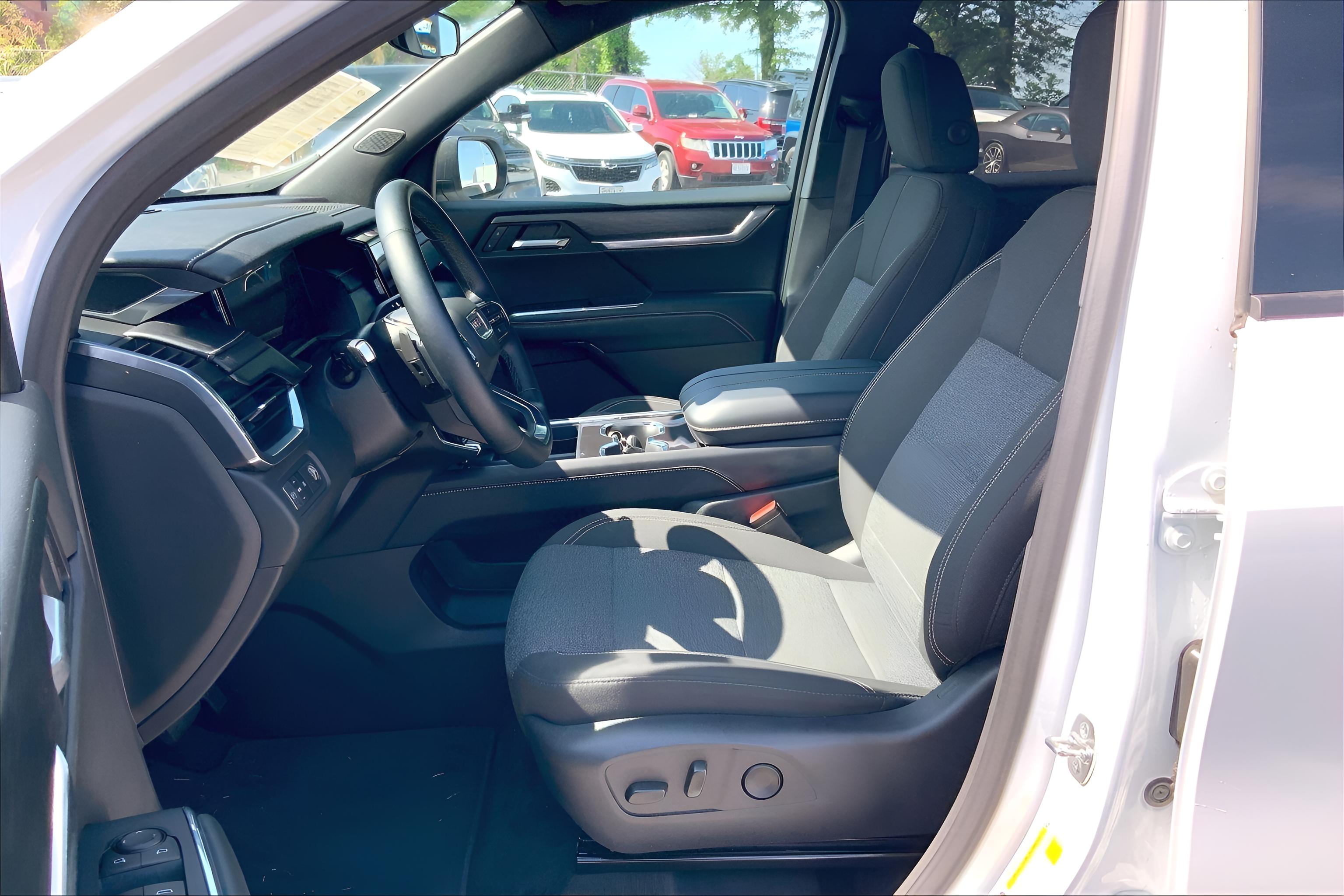 2025 GMC Acadia FWD Elevation