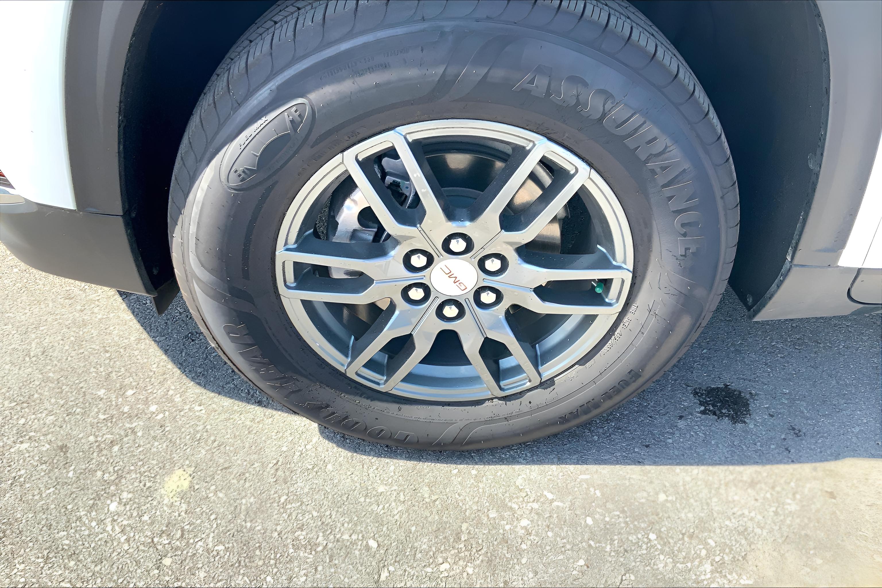 2025 GMC Acadia FWD Elevation