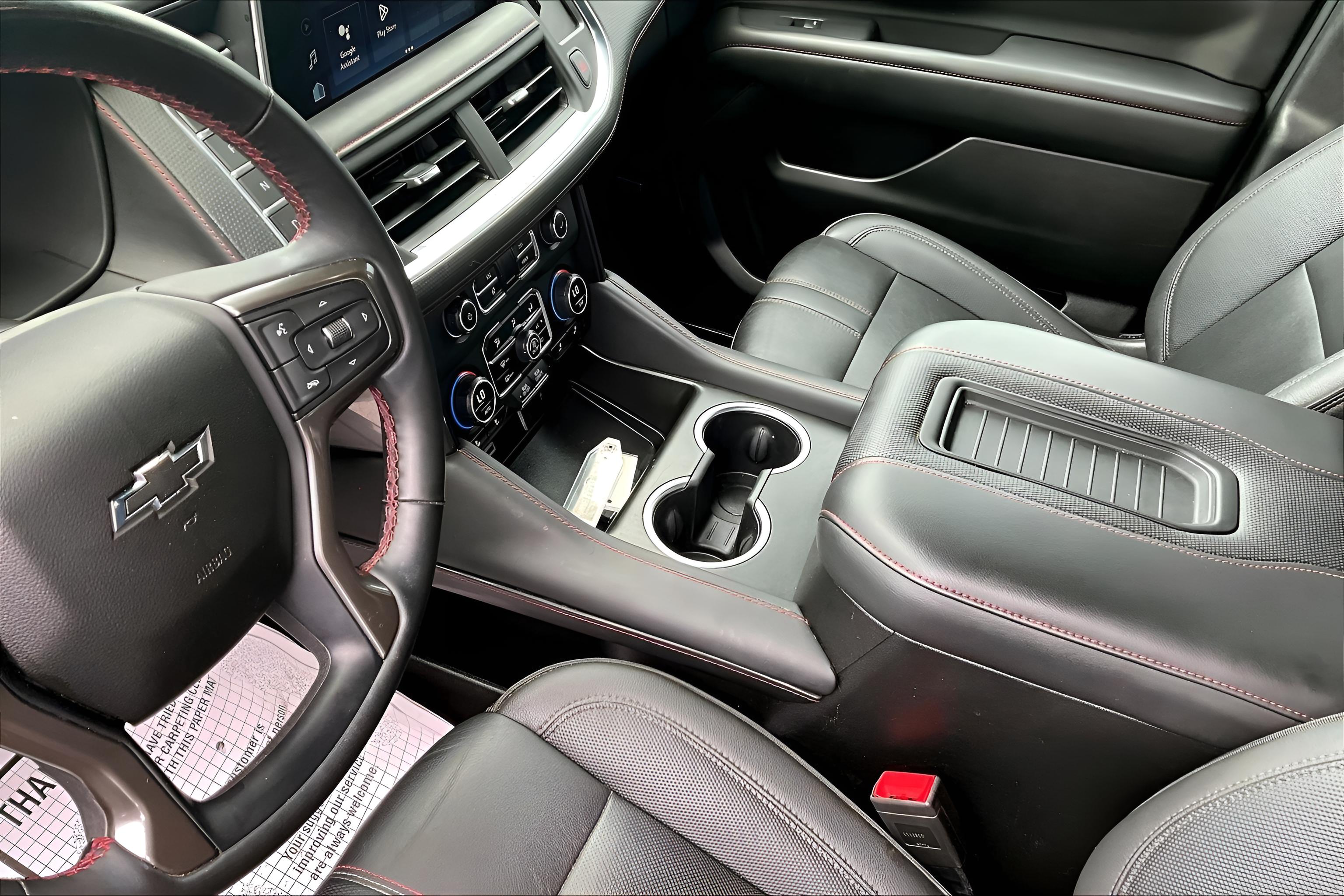 2023 Chevrolet Suburban 4WD RST