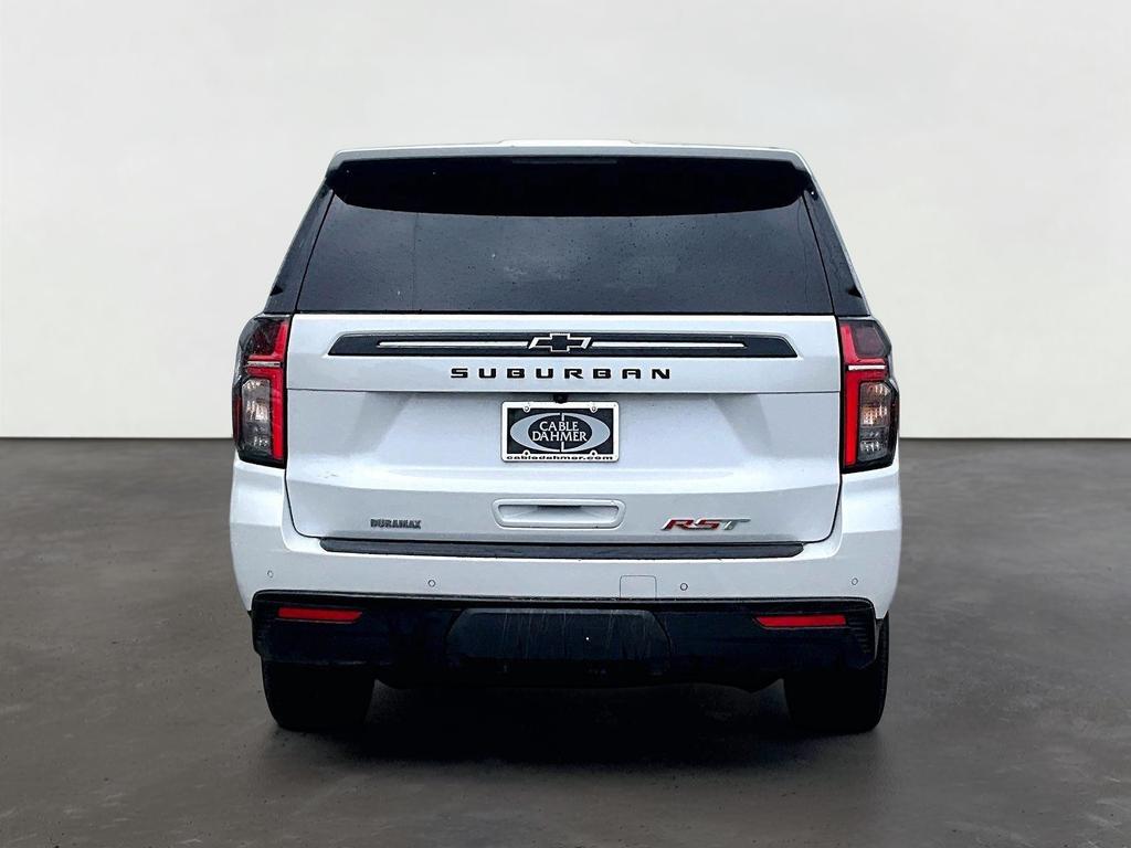 2023 Chevrolet Suburban 4WD RST