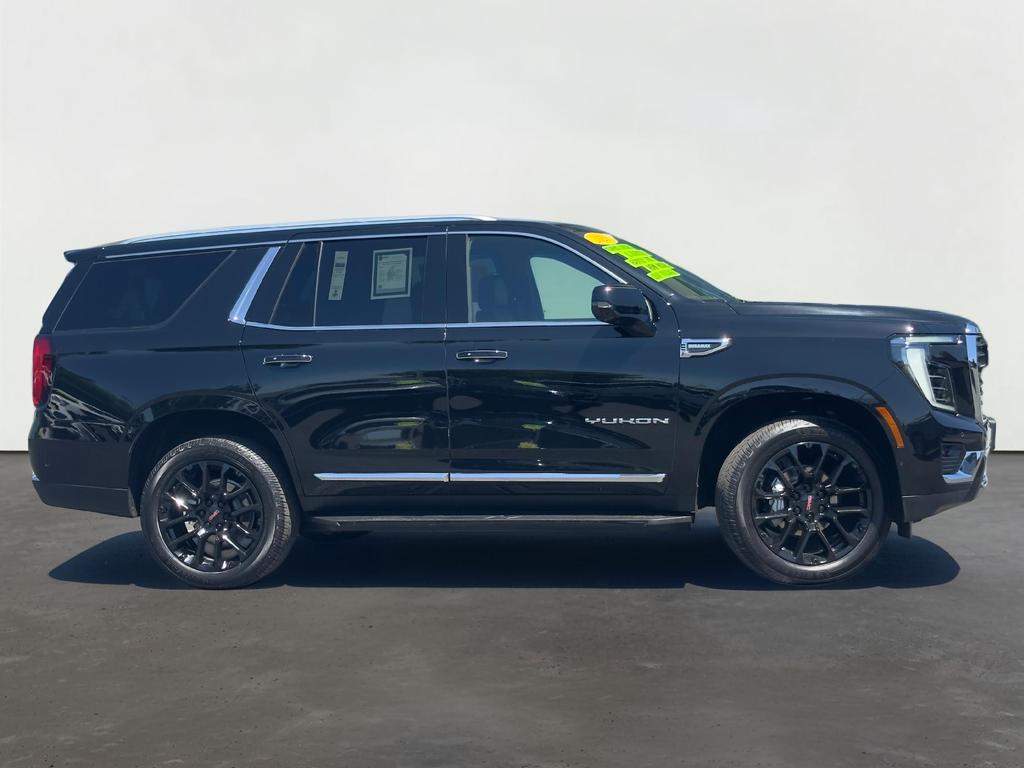 2025 GMC Yukon Elevation