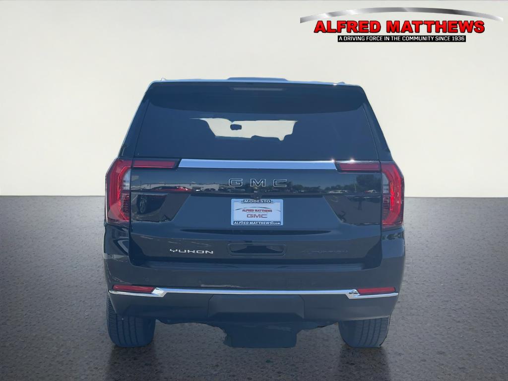 2025 GMC Yukon Elevation