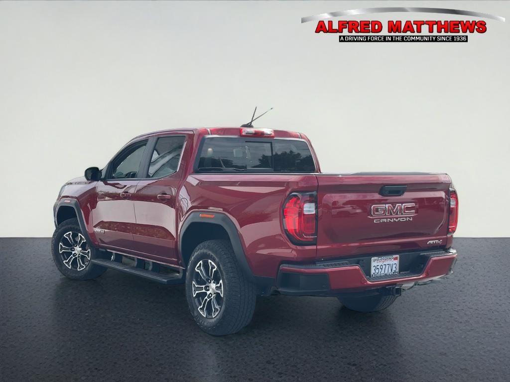 2023 GMC Canyon 4WD AT4