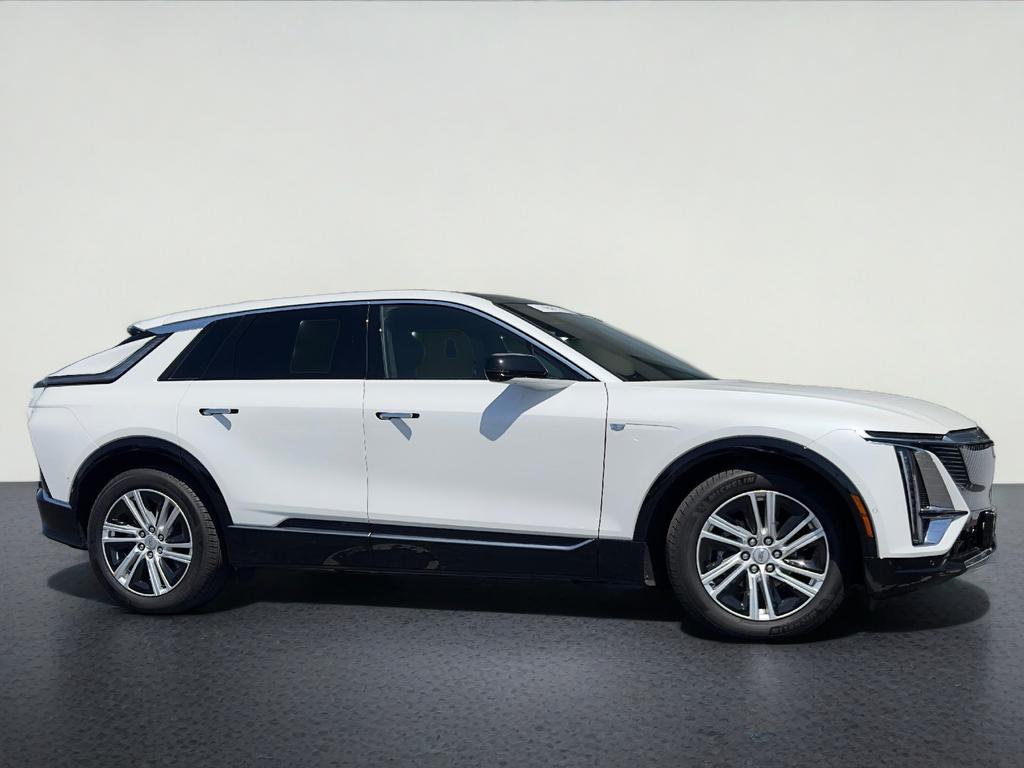 2024 Cadillac LYRIQ Tech