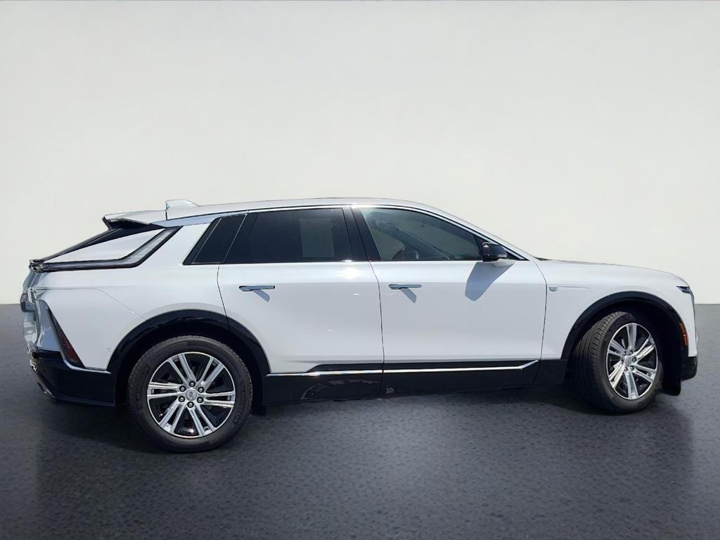 2024 Cadillac LYRIQ Tech