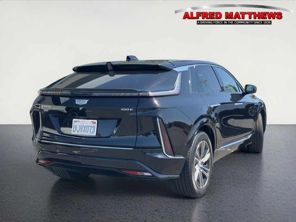 2024 Cadillac LYRIQ Luxury 1