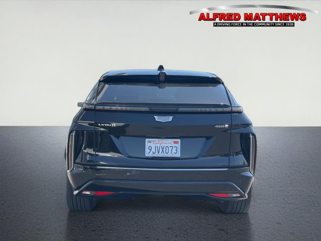 2024 Cadillac LYRIQ Luxury 1