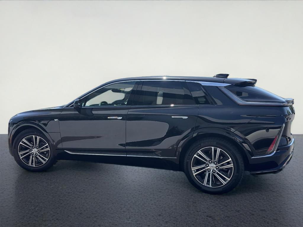 2024 Cadillac LYRIQ Luxury 1