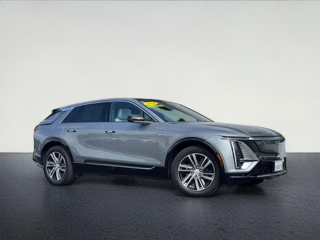 2024 Cadillac LYRIQ Luxury 1