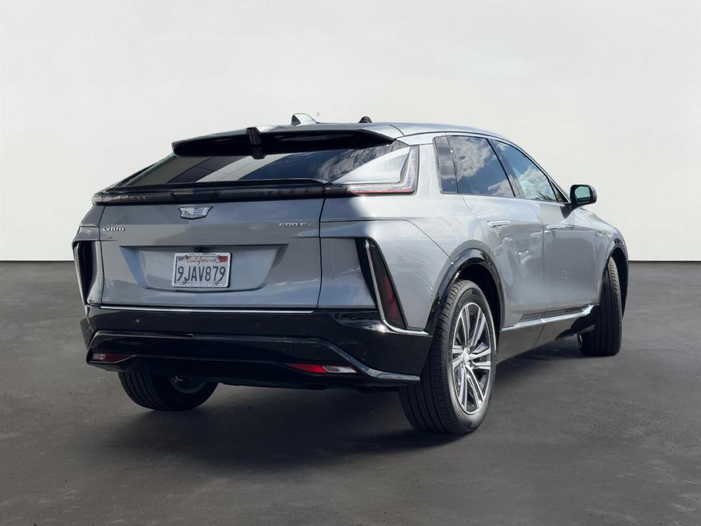 2024 Cadillac LYRIQ Luxury 1